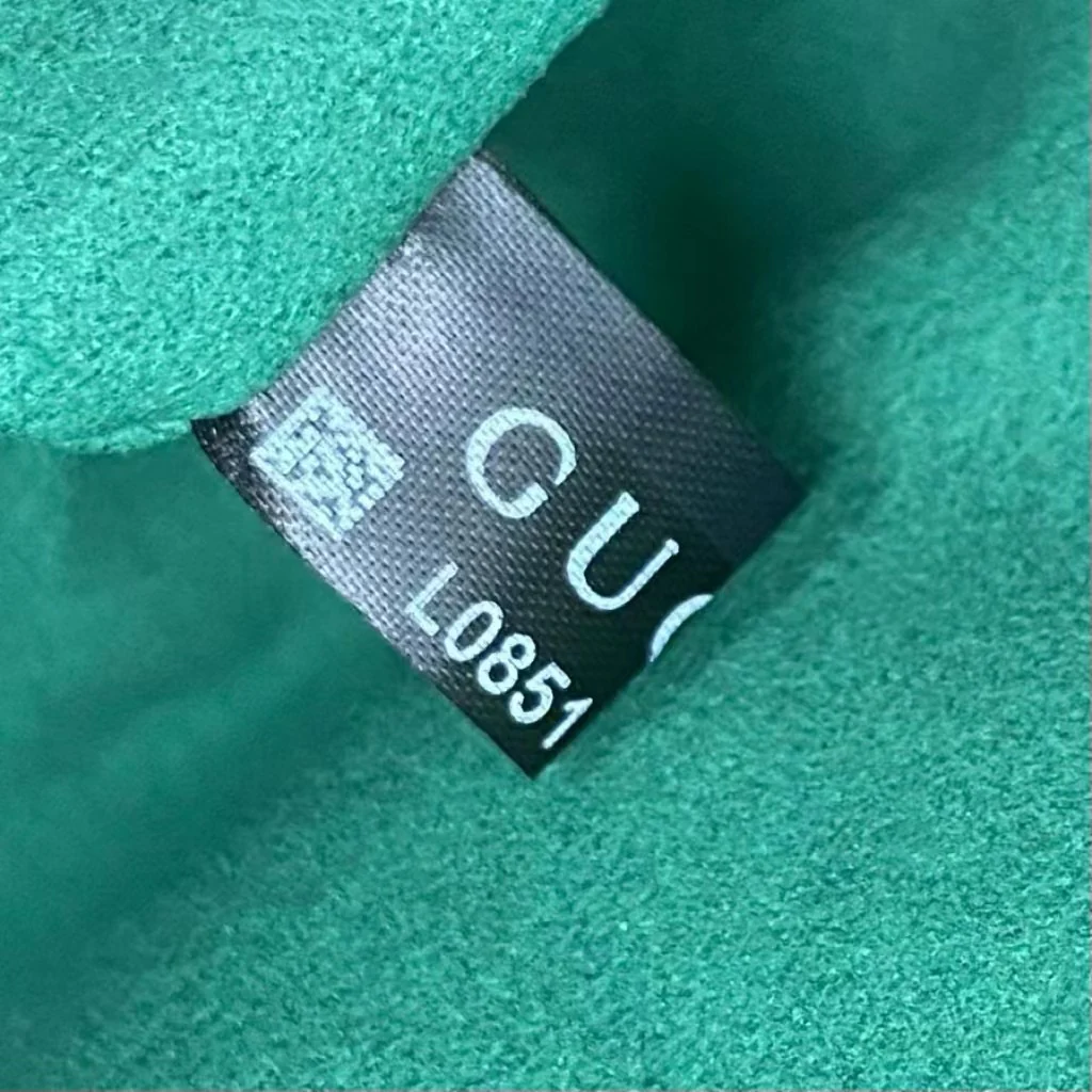 Весенняя коллекция Gucci 2023 — сумка через плечо ?Полумесяц?