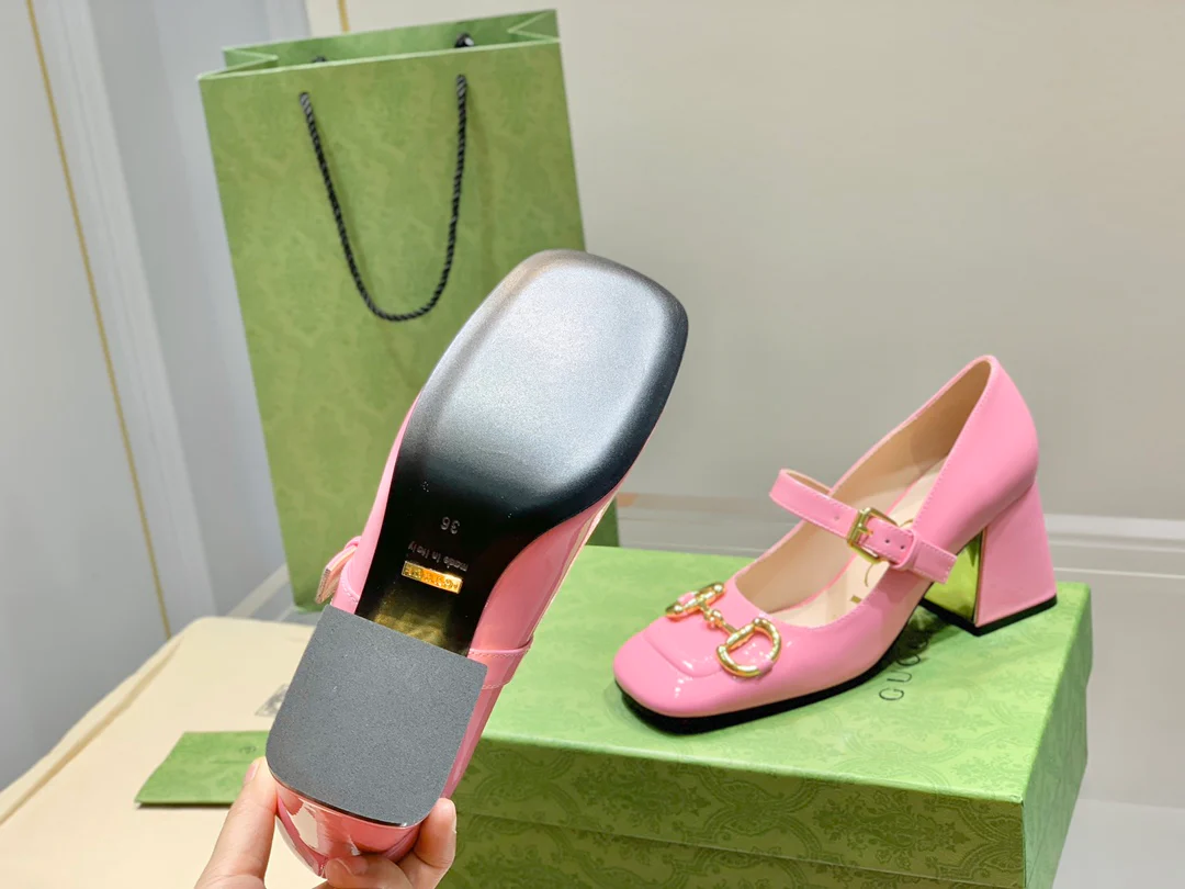 Новинка весны 2022 года от Gucci - Туфли на высоком каблуке 