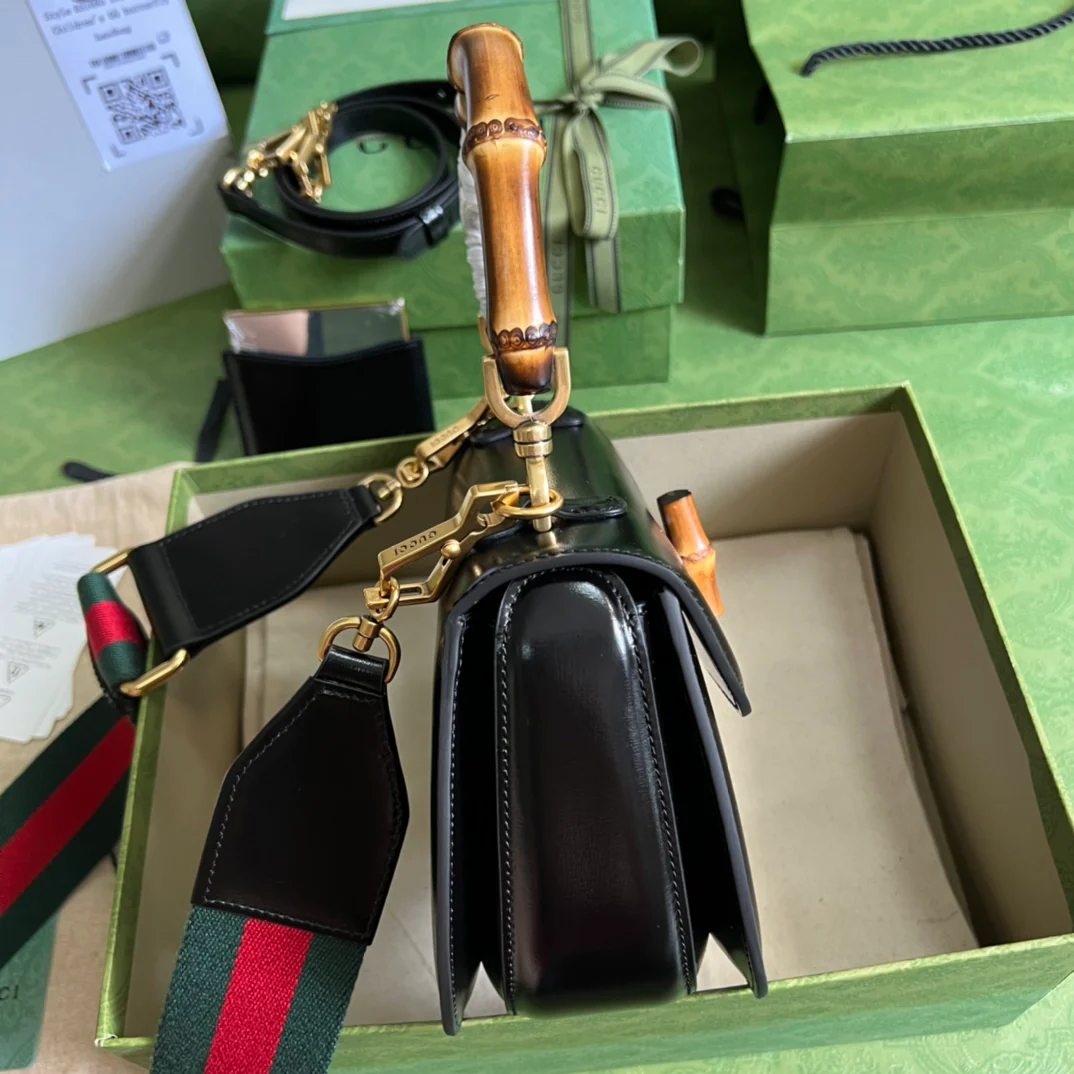 Сумка Gucci Bamboo Saddle Bag, маленькая, 21x15x7 см, 3 шт.