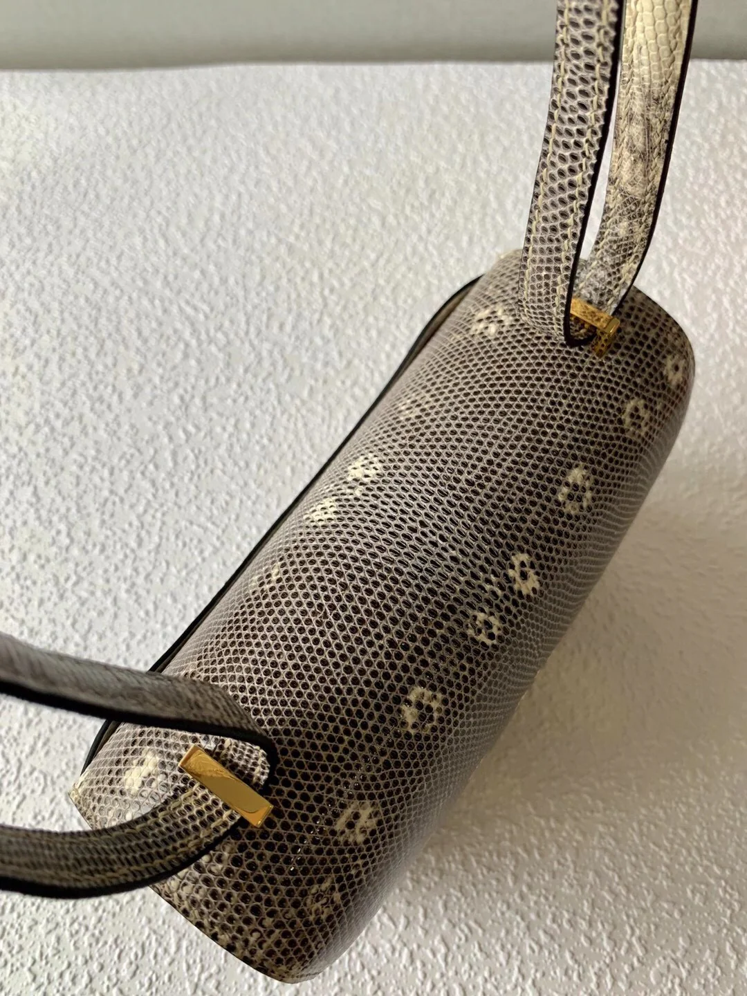 herme-constanse-mini-19-ombre-lizard-gold buckle