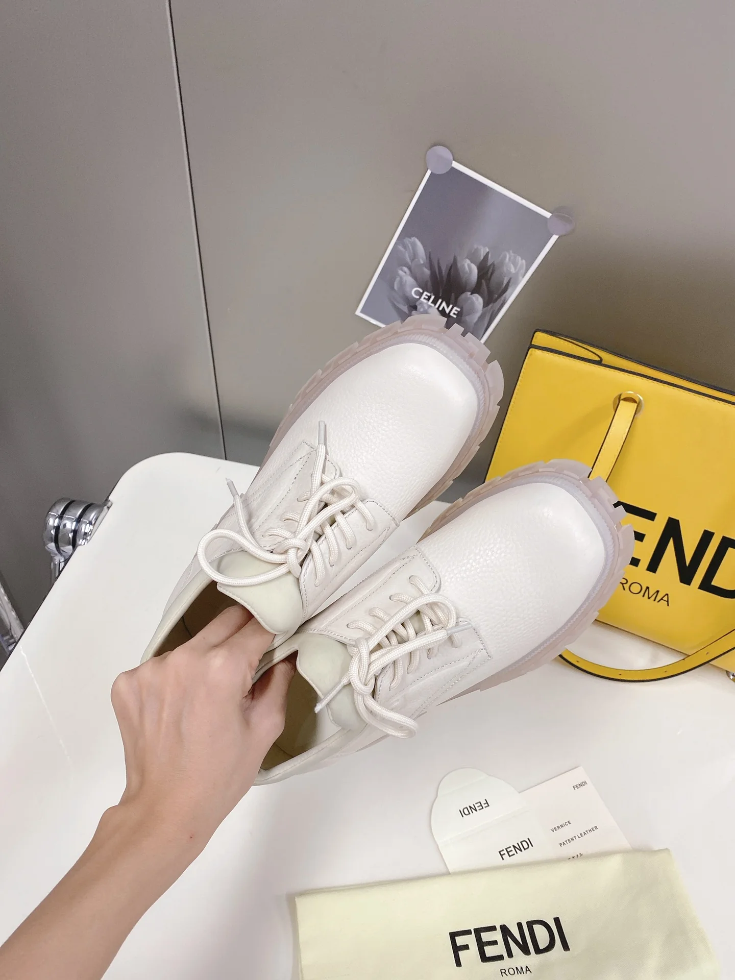 Туфли на платформе Fendi - белые