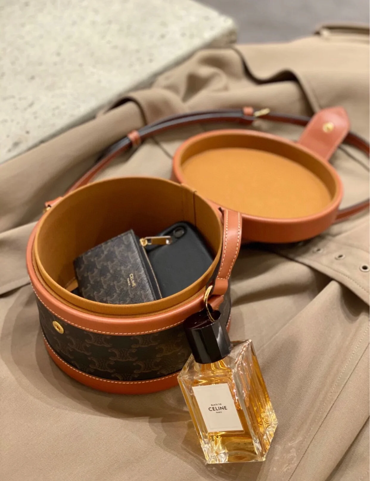 цилиндрическая сумка Celine