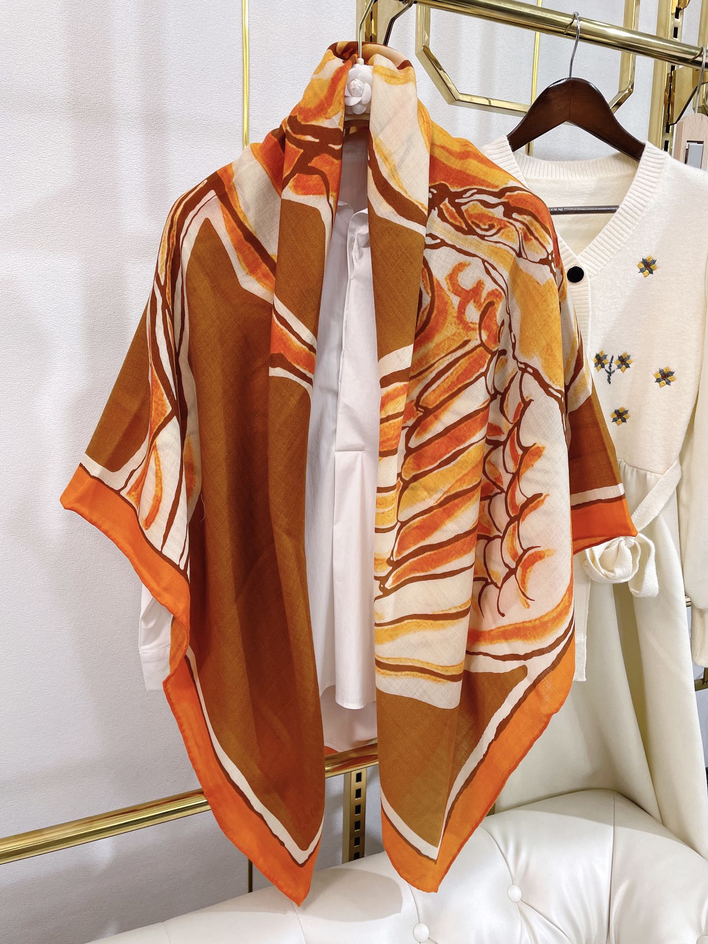 Шаль Hermes Pegasus - 140 см - 70% кашемир - 30% шелк