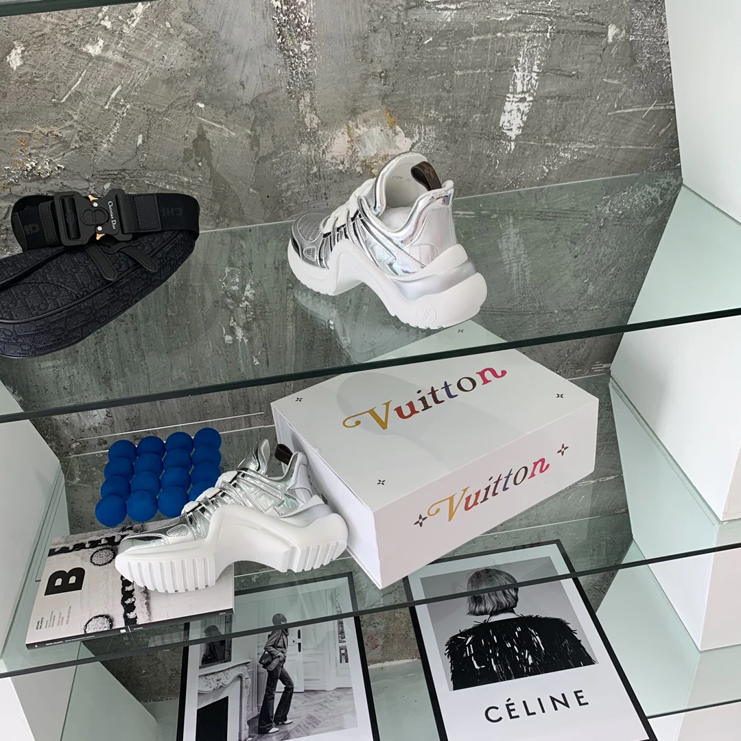 Обувь LV - Массивные кроссовки LV - 12