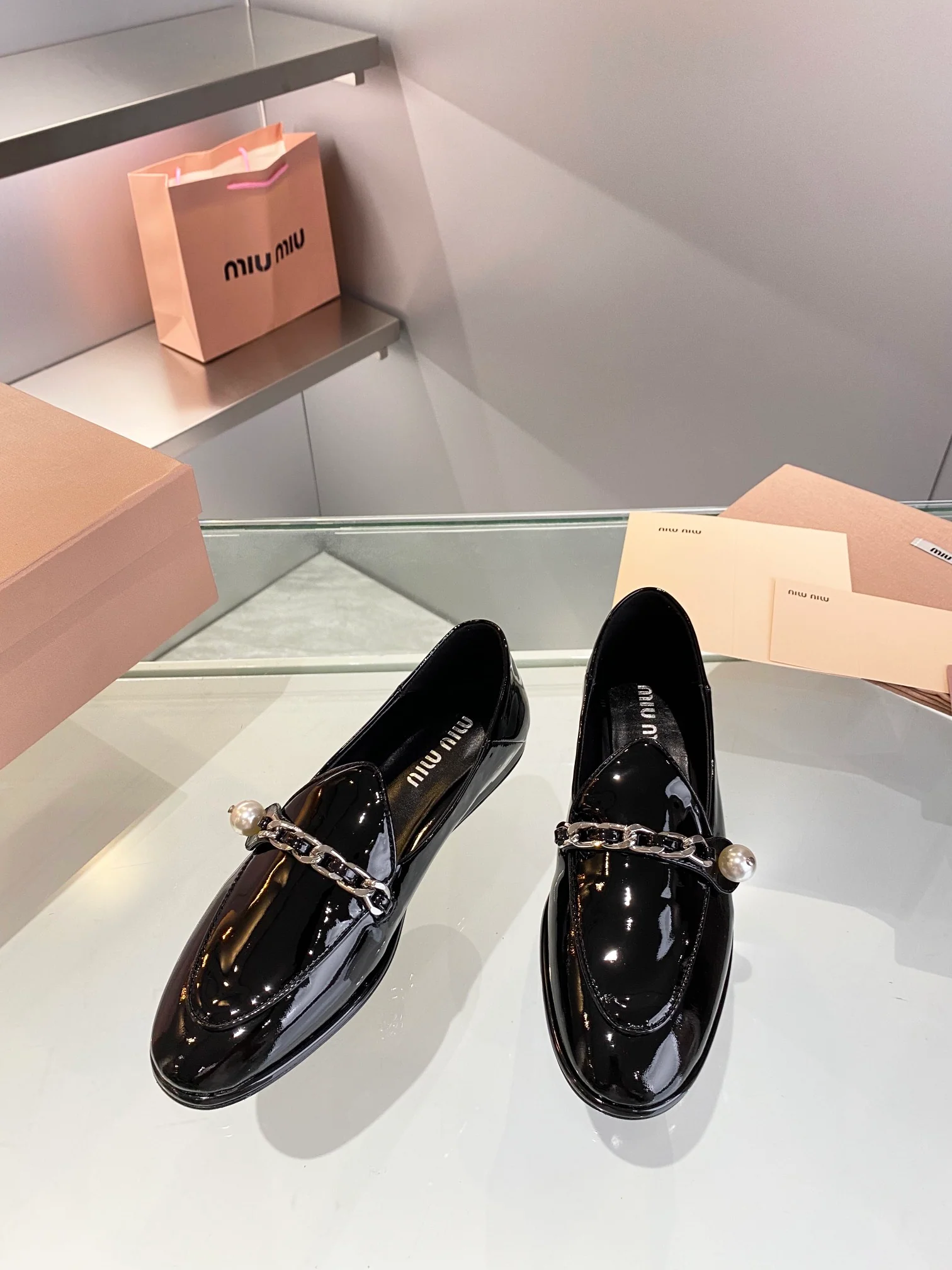 Miu Miu - Новинки сезона осень/зима 2022 - Лоферы