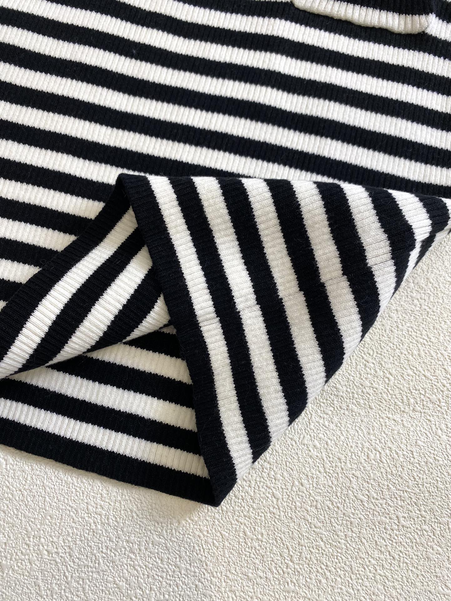 Вязаный жилет Celine-2404 ?Ранняя весна?, новинка, черный.