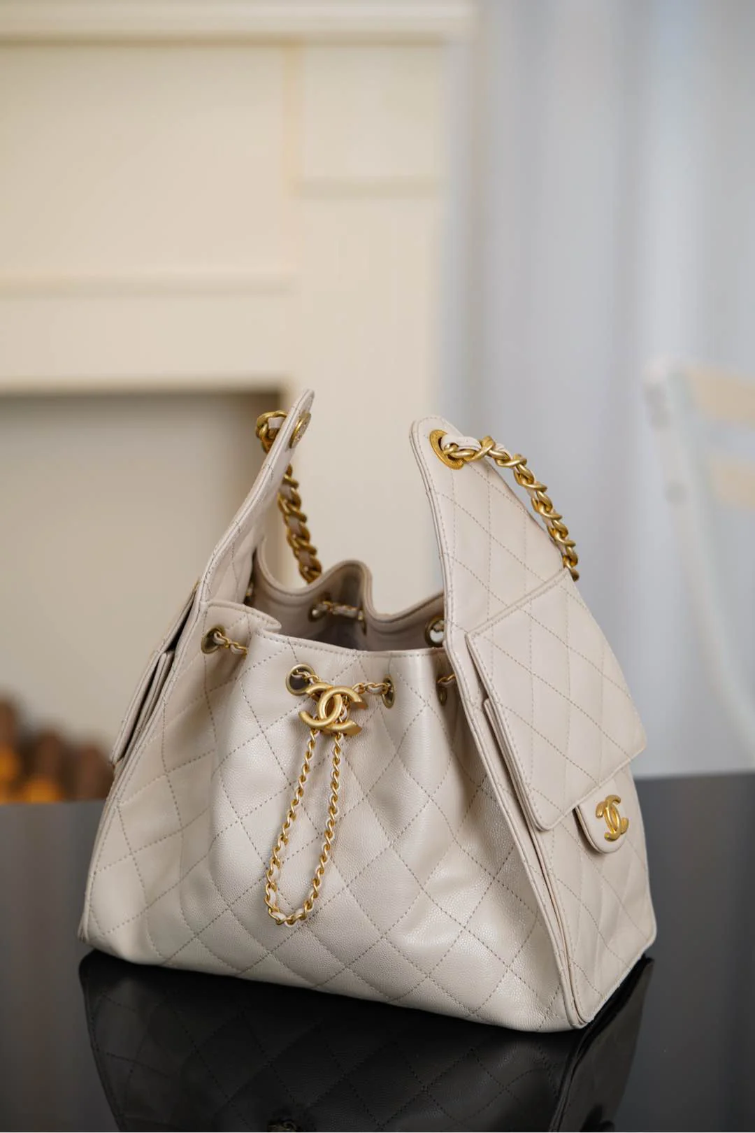 Сумка Chanel 25s 25bag Caviar Drawstring Hobo Small - Off-white