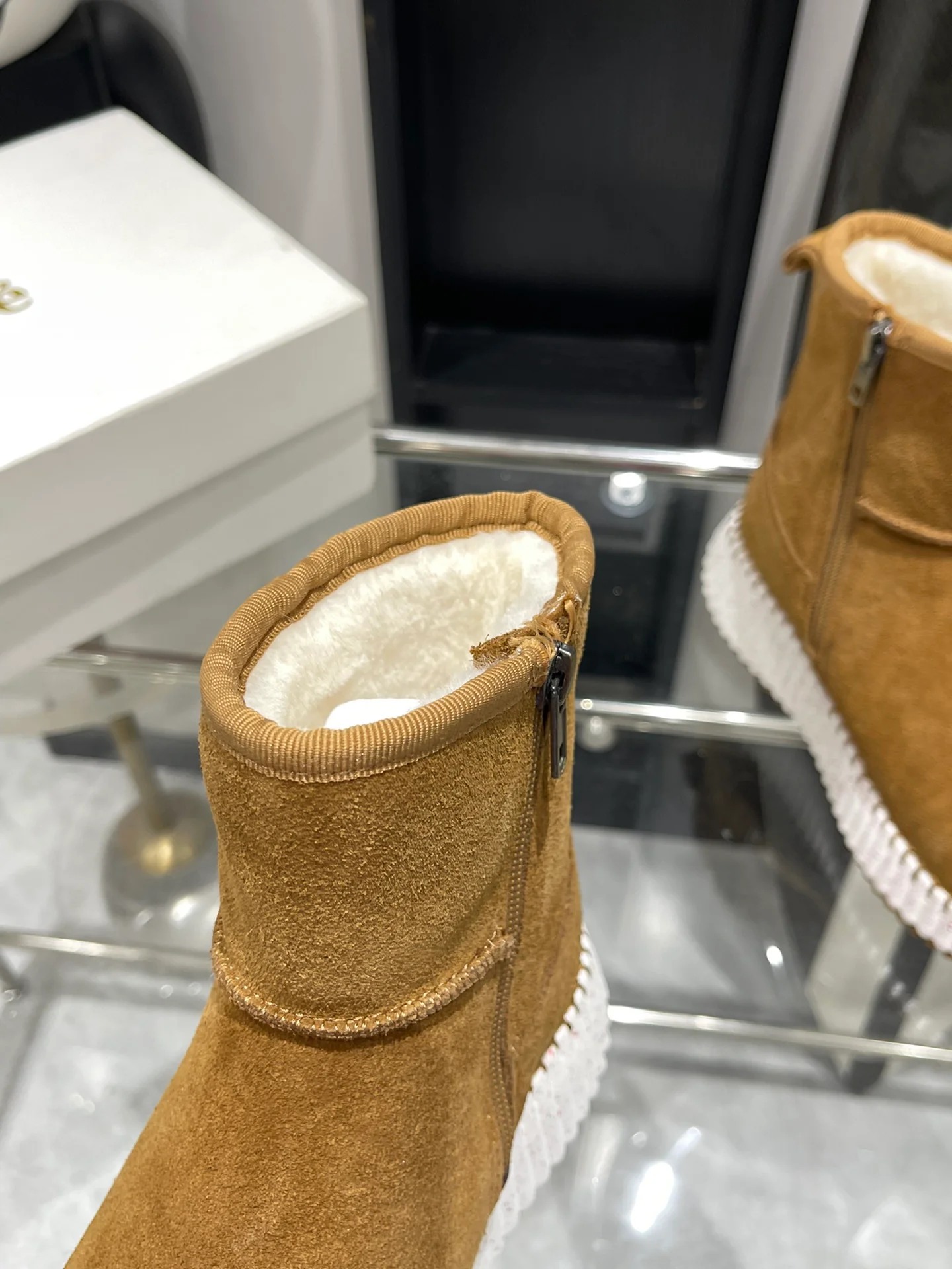 Снежные ботинки Chloe 2024 - Кофейно-коричневый