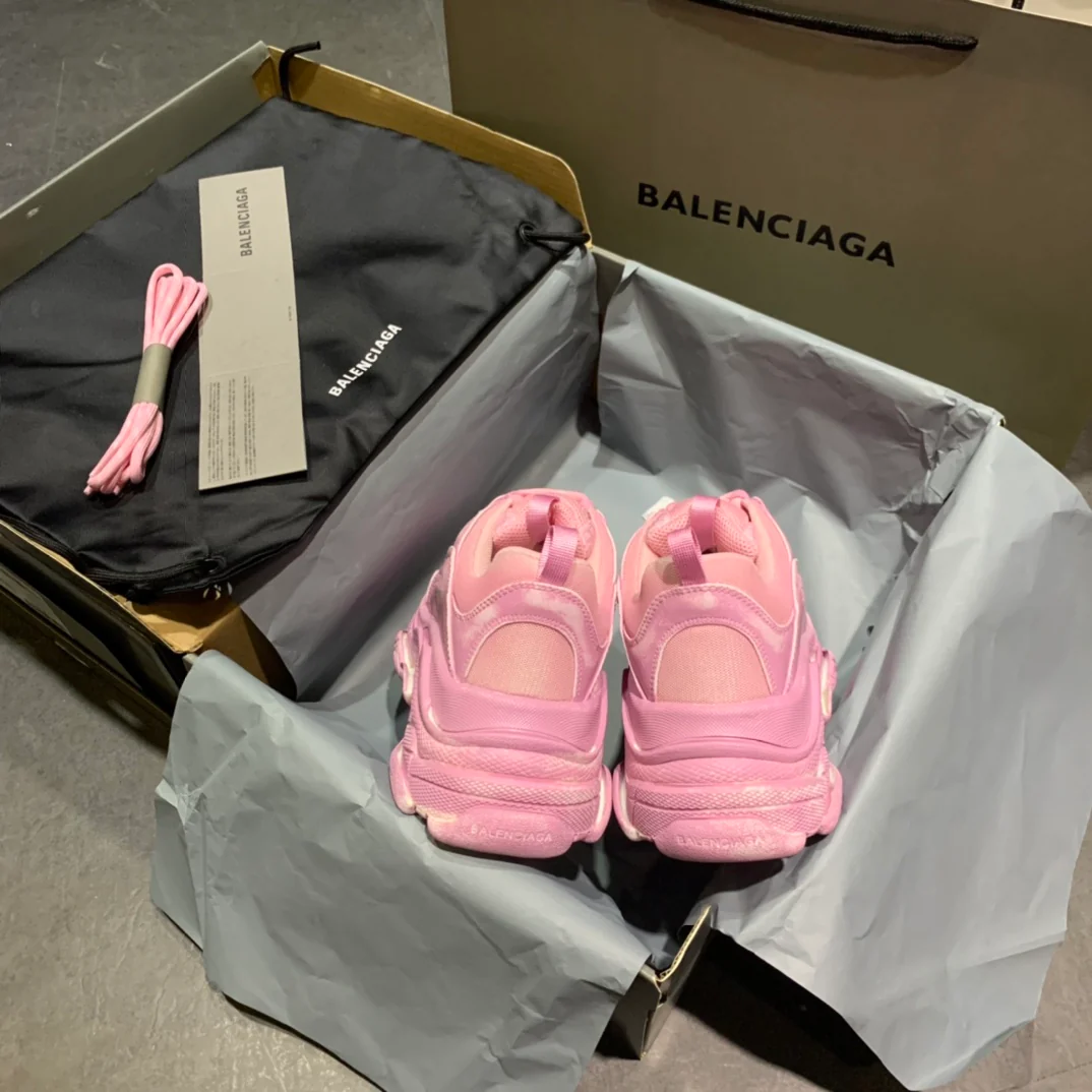 Balenciaga - Dad Shoes - 23