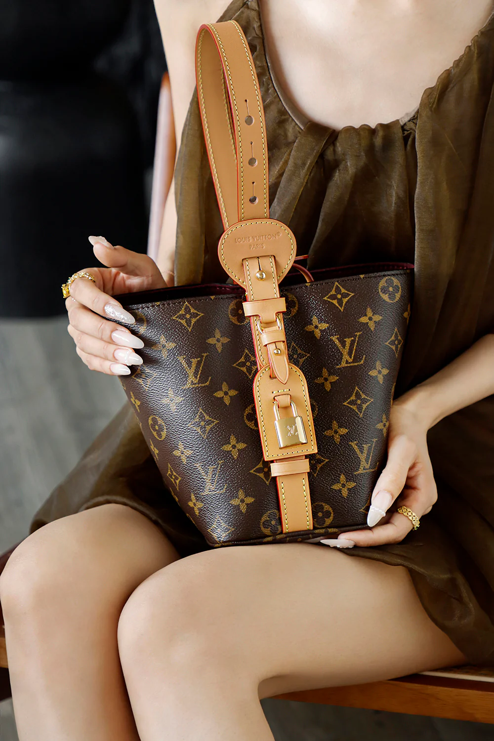 LV-m12925-all-in-bb-monogram