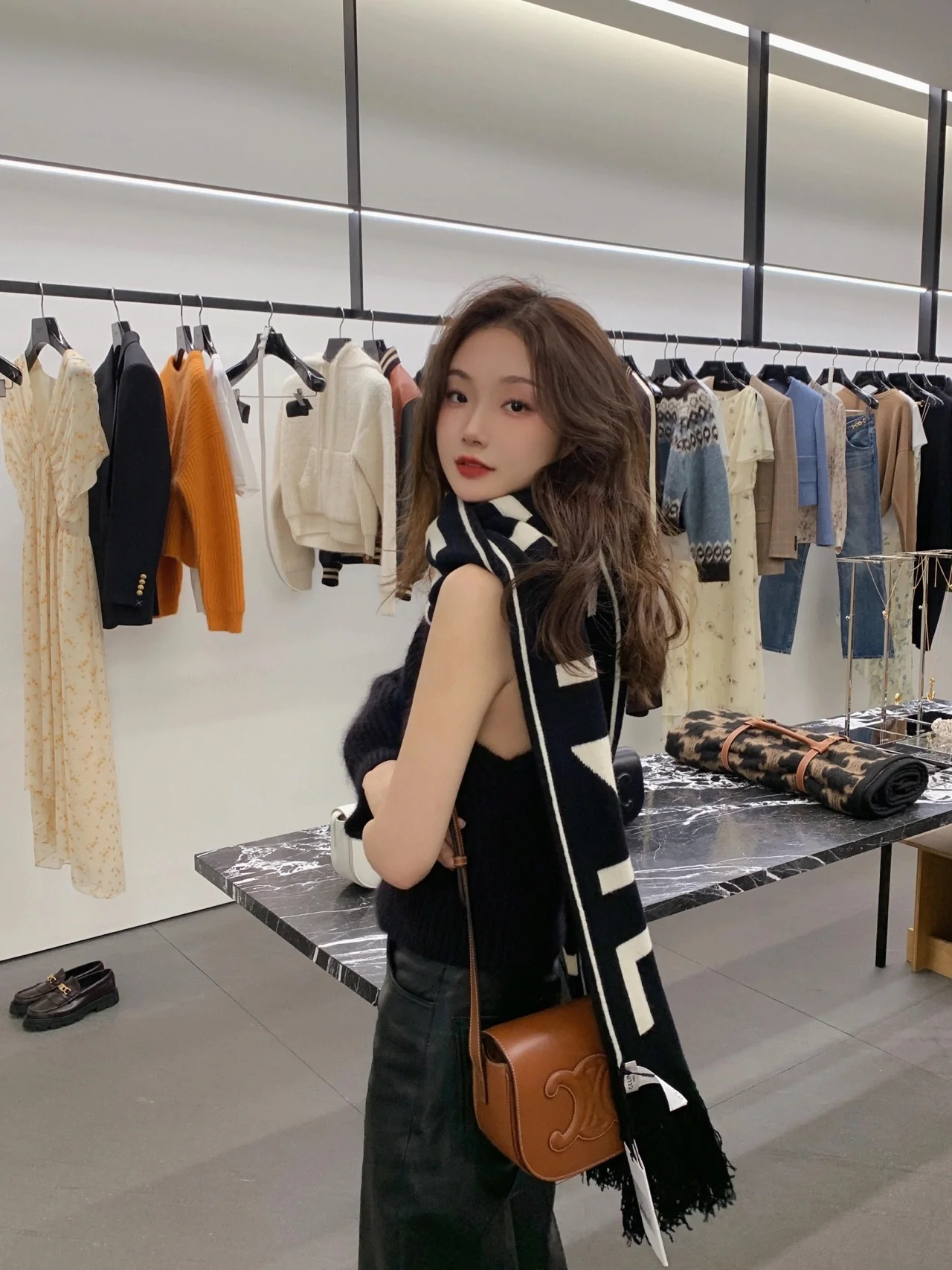 Celine-folco-cuir-triomphe-сумочка-2