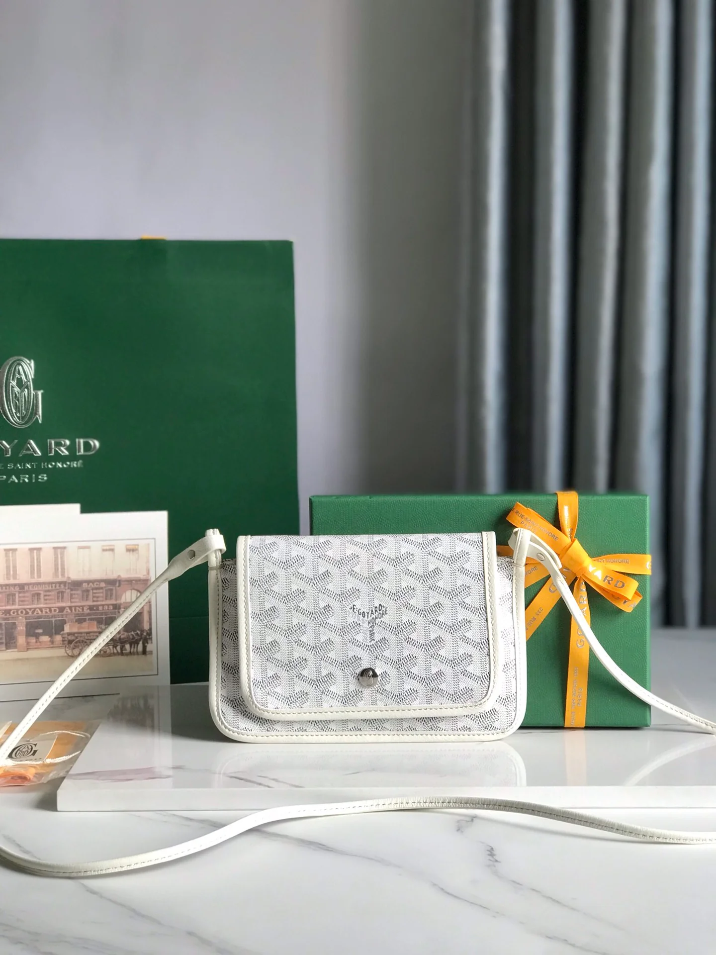 Плоская трехслойная сумка Goyard Plumet Series - белая