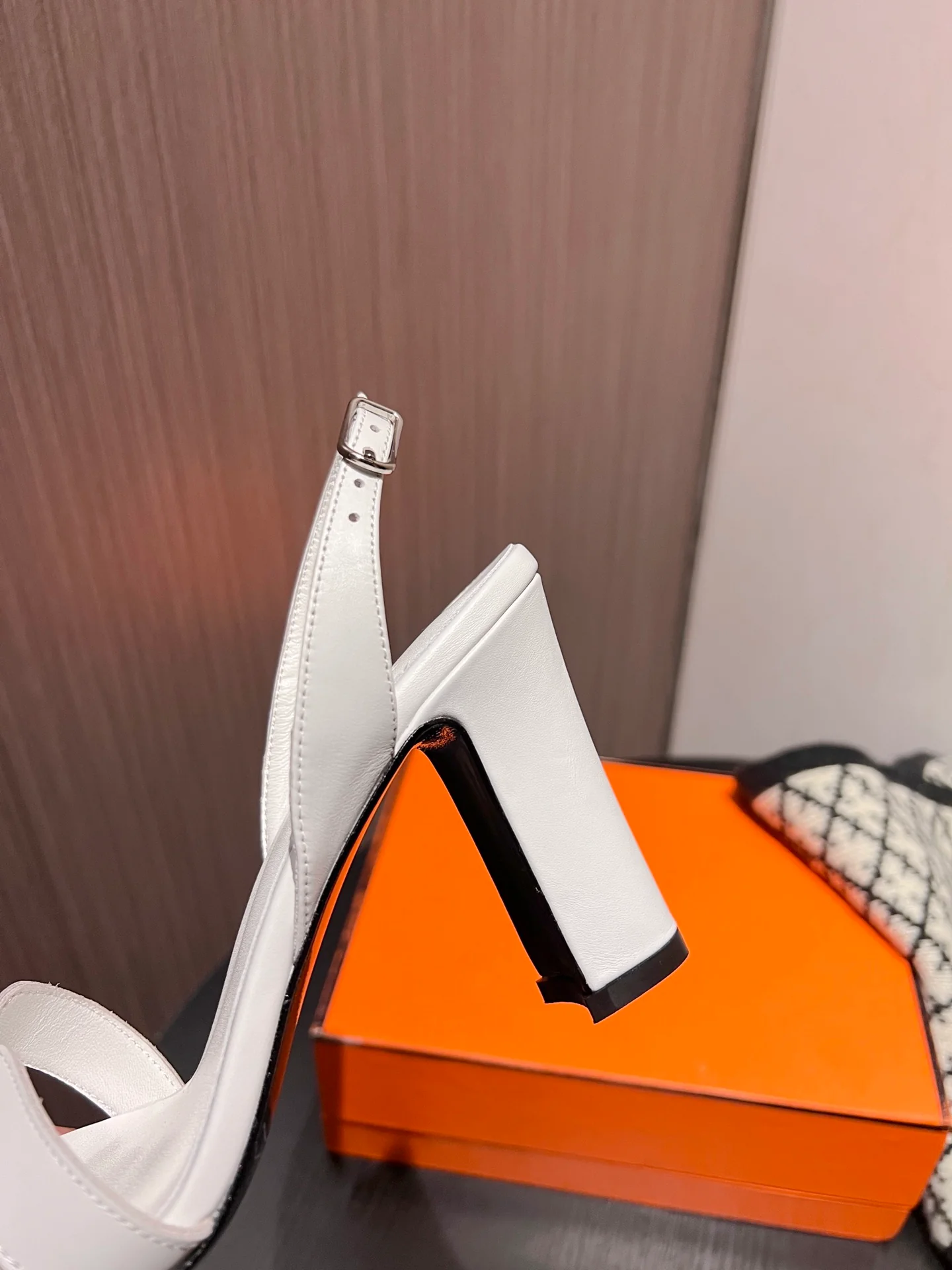 Hermes - Босоножки на высоком каблуке - Белые