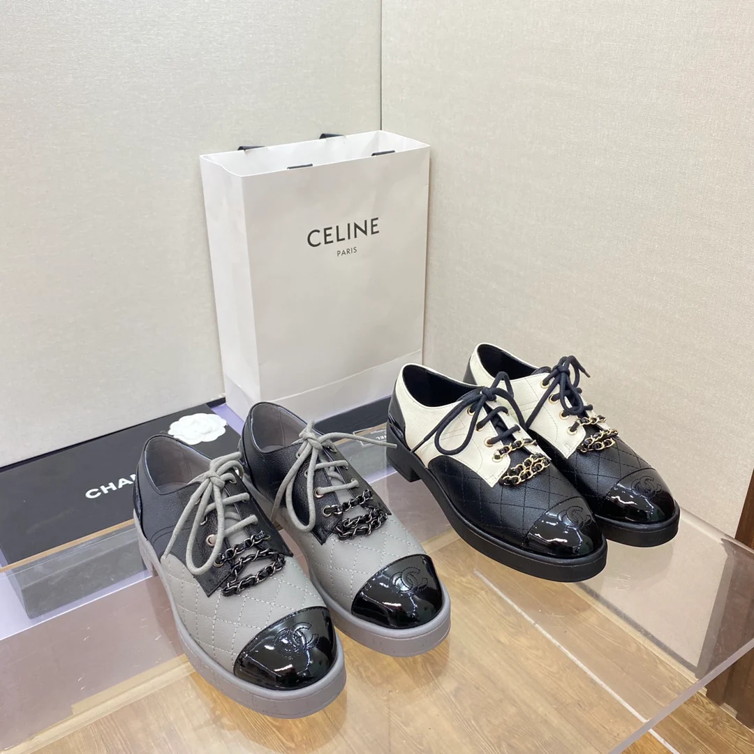 Chanel - Лоферы на платформе с цепочкой и шнуровкой