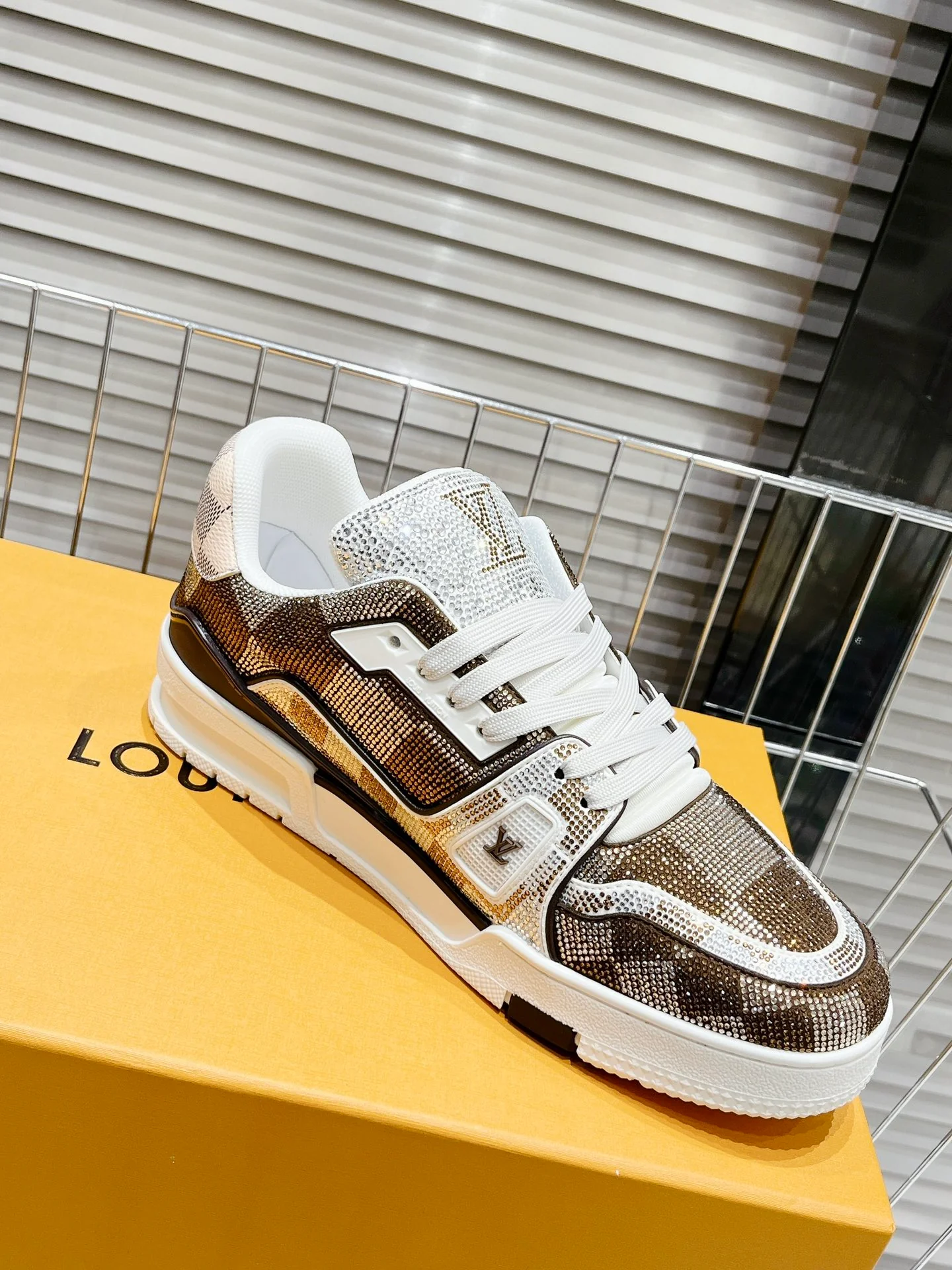 Кроссовки LV Trainer - Скейтбордистские кроссовки - Глянцевые, в клетку Damier, коричневые - Унисекс