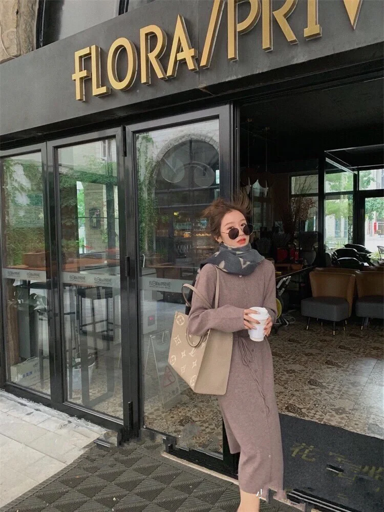 lv-onthego-grey embossed