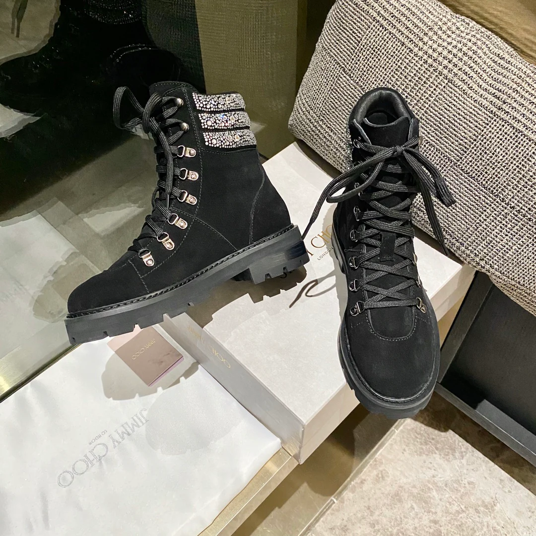 Новинка сезона осень/зима 2022 от Jimmy - Ботинки Martin со стразами - Черные