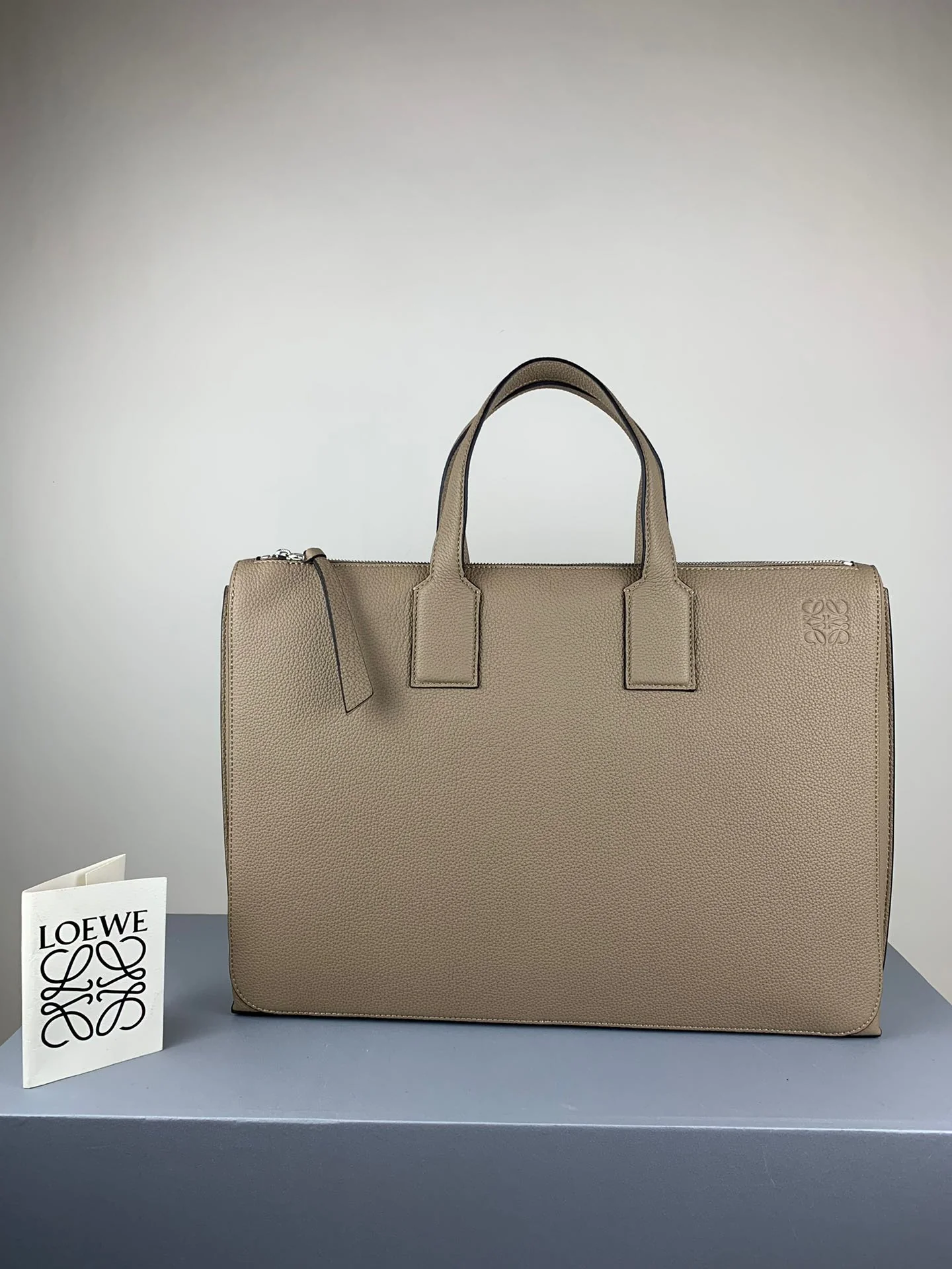 Loewe-goya-simple-briefcase-2