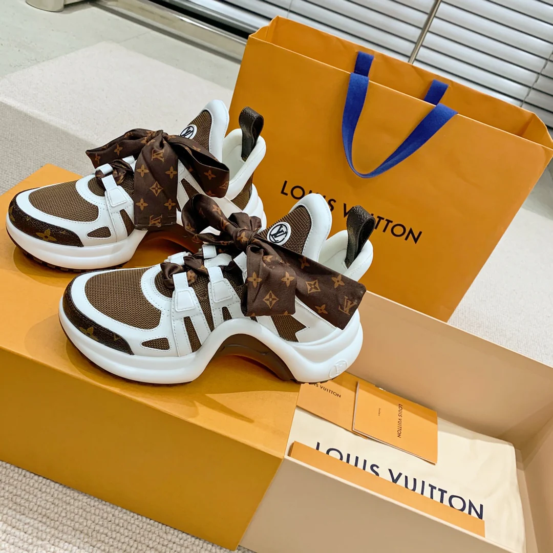 Серия LV-Archlight - Новые кроссовки для папы - 8