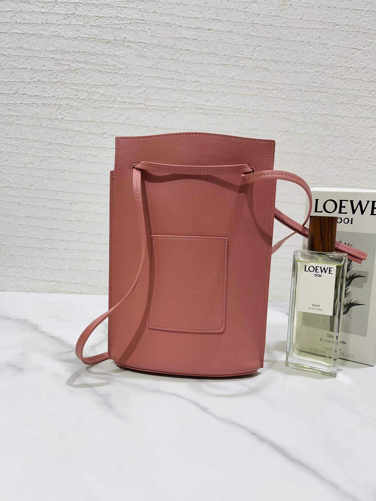 Чехол для телефона Loewe Dice Pocket series - розовый