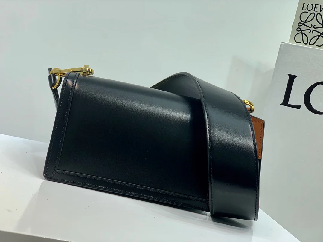 Треугольная сумка Loewe - Телячья кожа - Маленькая - 2 шт.