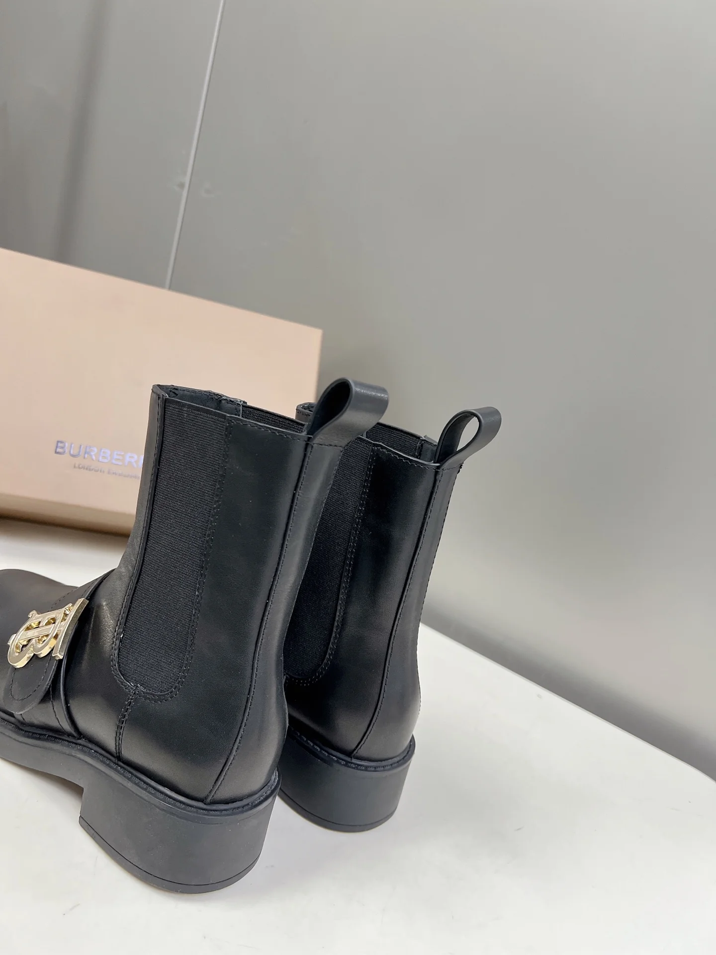 Новые поступления коллекции Burberry 22s Early Spring - Ботильоны с боковой застежкой, Taobao - Матовый черный