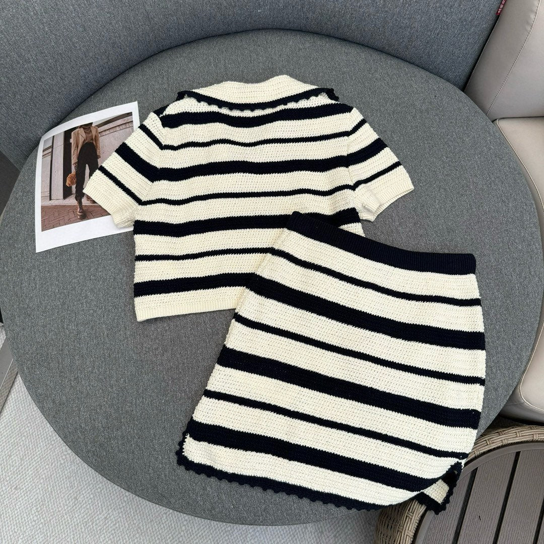 Miu Miu-2404-24 Новый весенний комплект в стиле преппи: поло и полосатый трикотаж