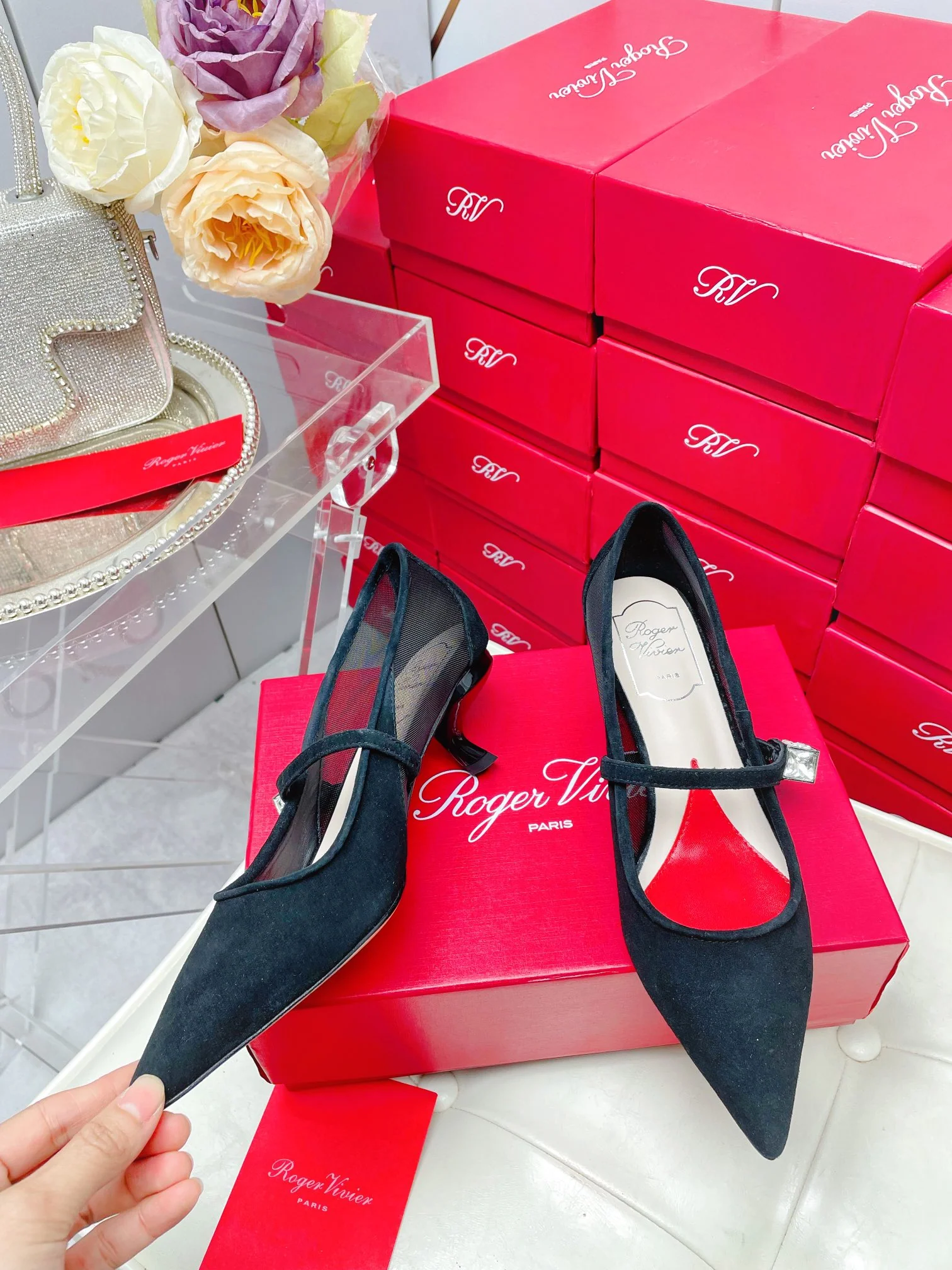 Обувь RV Shoes - Новинка ранней весны 2023 года - Туфли на каблуке ?Мэри Джейн? с острым носком - Черные