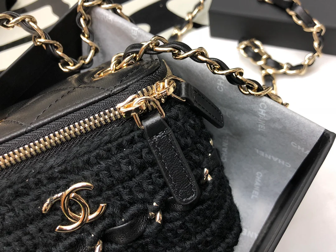 Новинка весеннего сезона 2022 года от Chanel - Woven Box - Черный