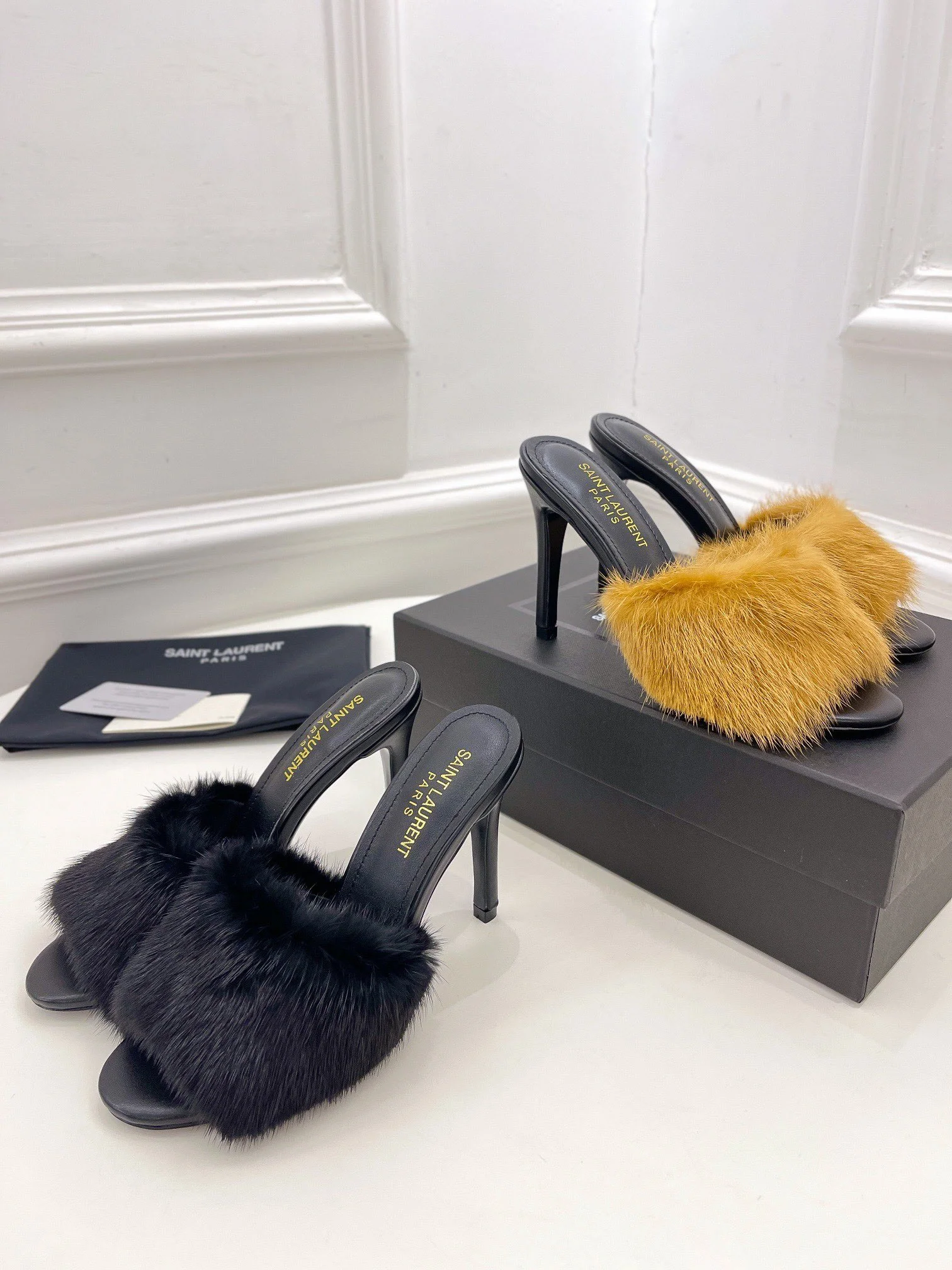 Коллекция сандалий и туфель на высоком каблуке Dior