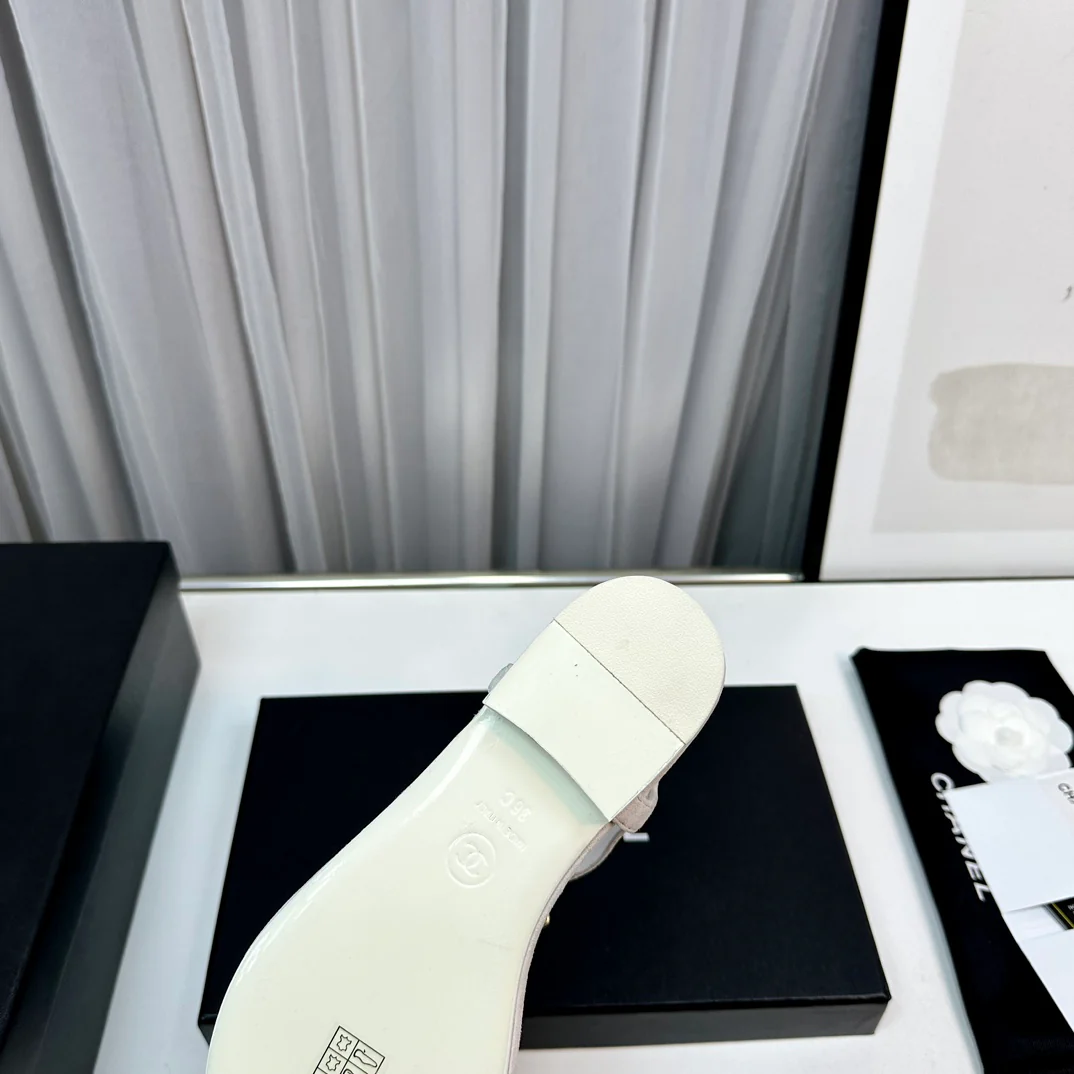 Chanel - Шлепанцы из овечьей кожи