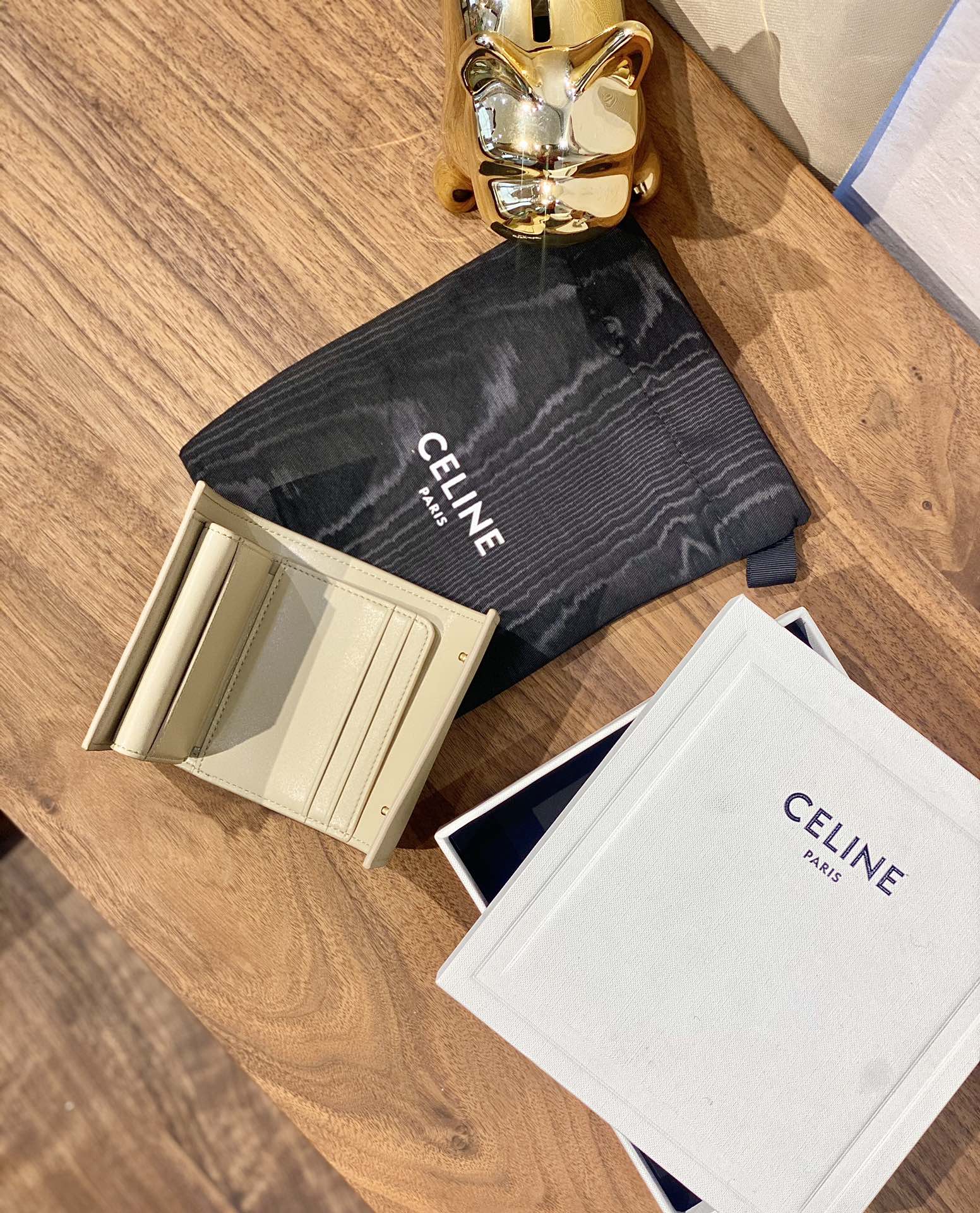 Кошелек Celine с ремешком, небольшой, зернистый, трехсекционный, короткий, 3 шт.