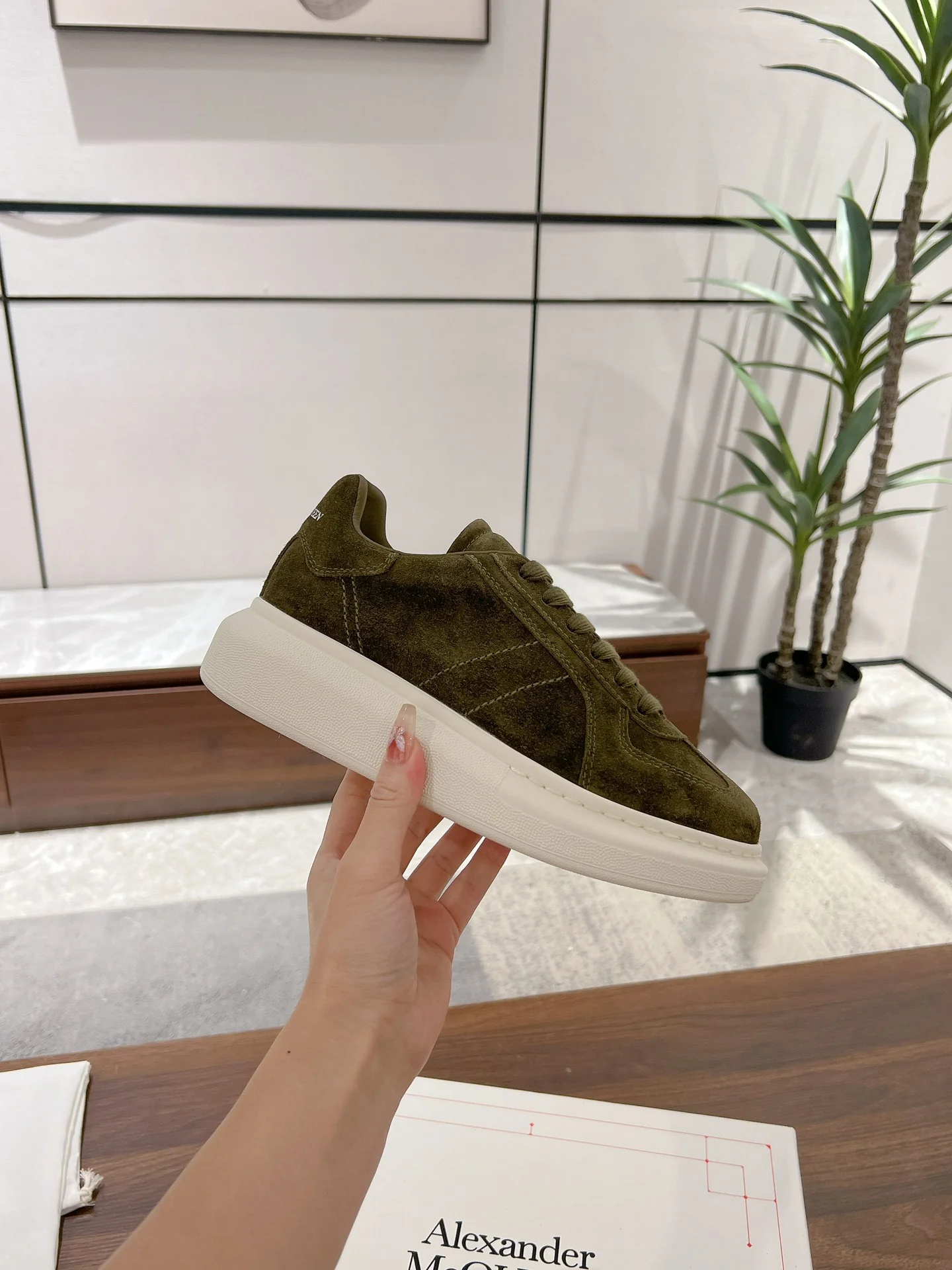 Повседневные туфли McQueen 2024 - темно-зеленые