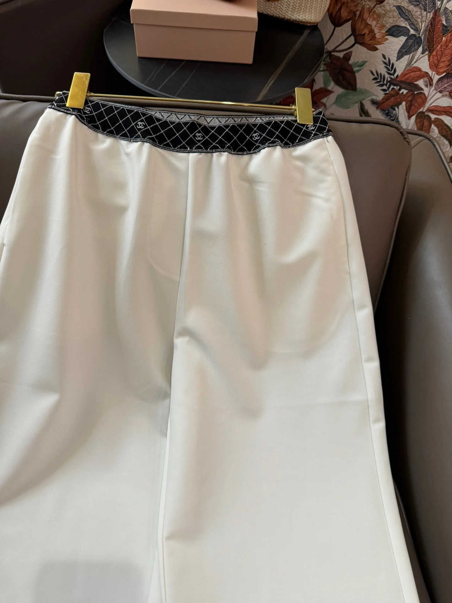 Брюки Chanel 2404-24ss New Style - белые