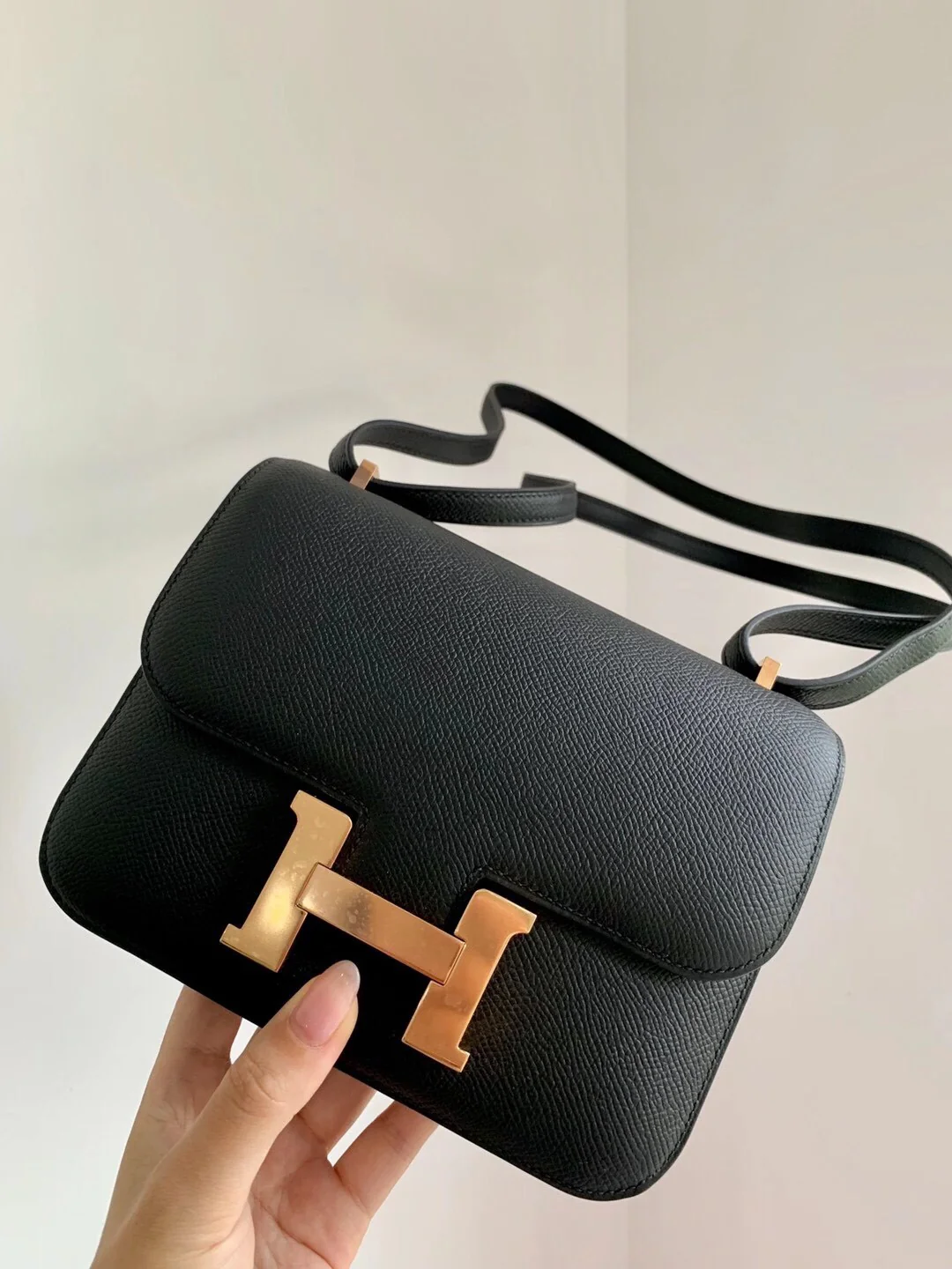 Hermes Constance Mini 19 Черная пряжка Epsom из розового золота