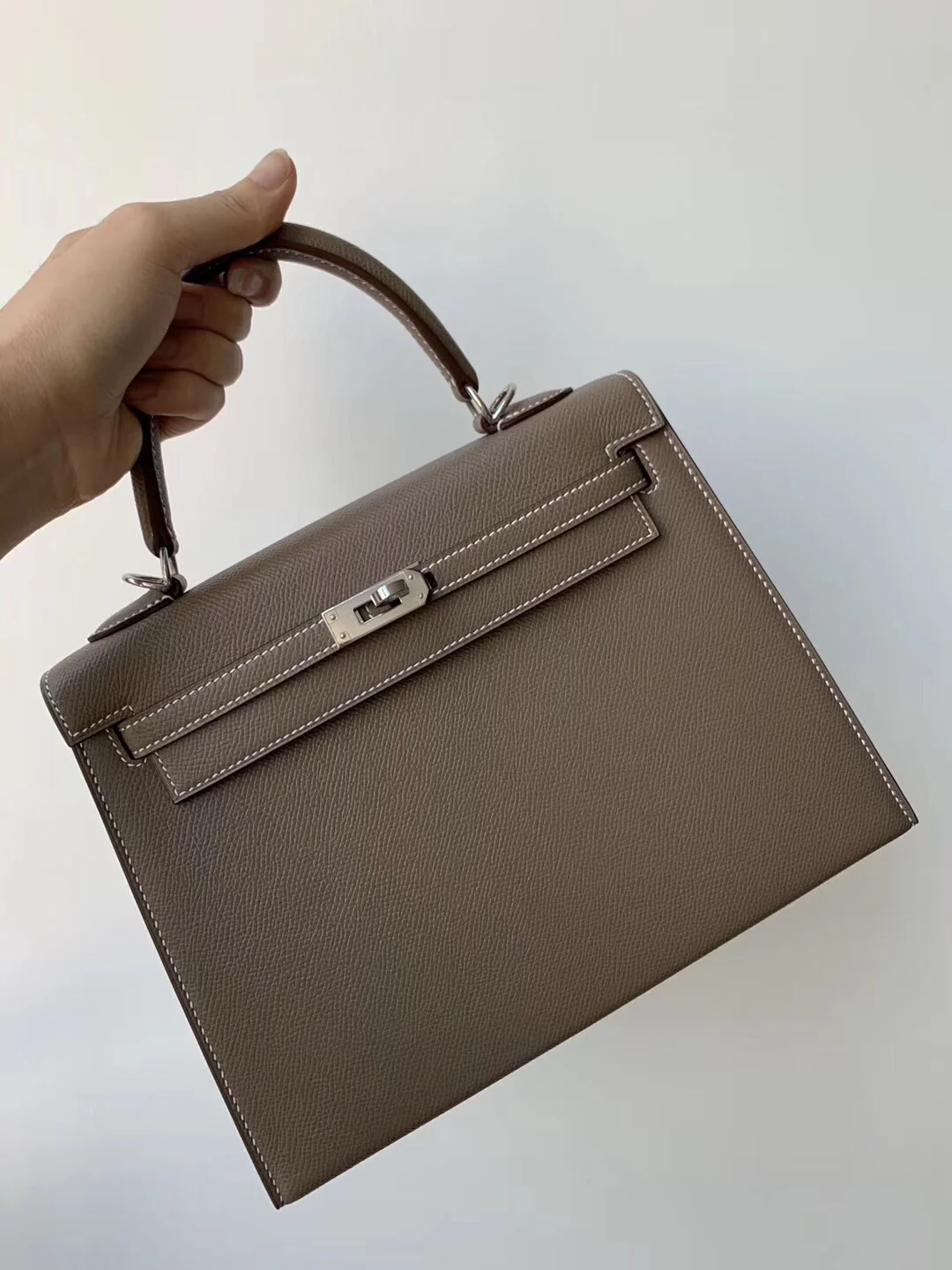 Hermes Kelly 25 Epsom 18, цвет ?слоновая кожа?, серебряная пряжка