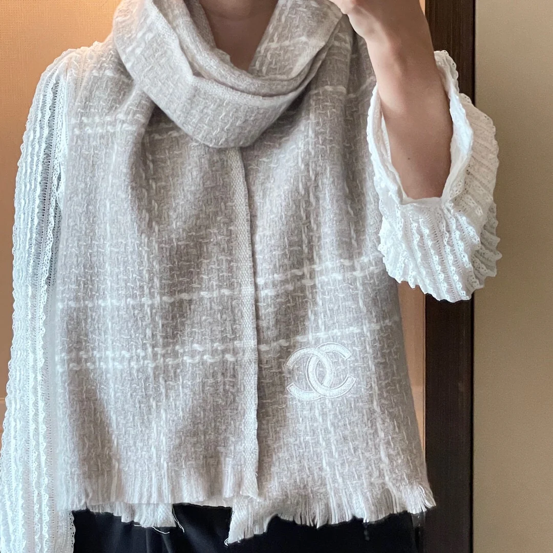 Шарф Chanel в клетку с серебряной нитью - 45 см - 200 см - 100% кашемир