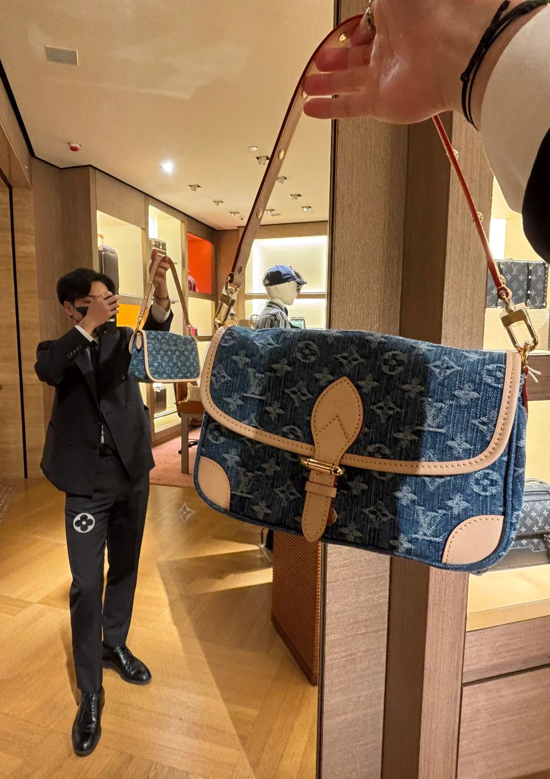 Сумка-багет LV - джинсовая