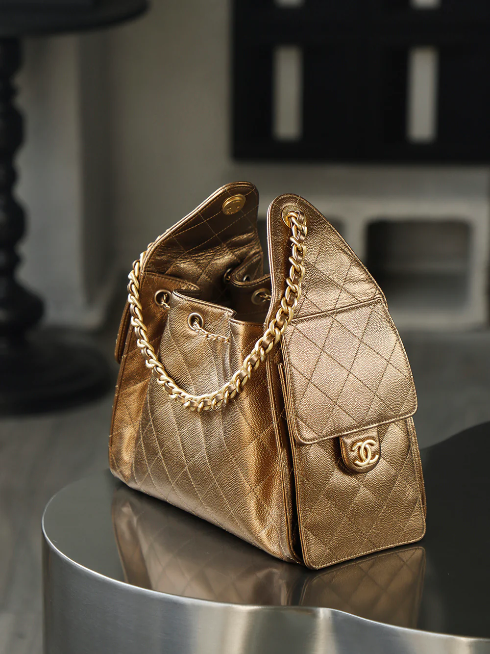 Chanel 25c Hippie Hobo Retro Gold Trumpet Gold Buckle