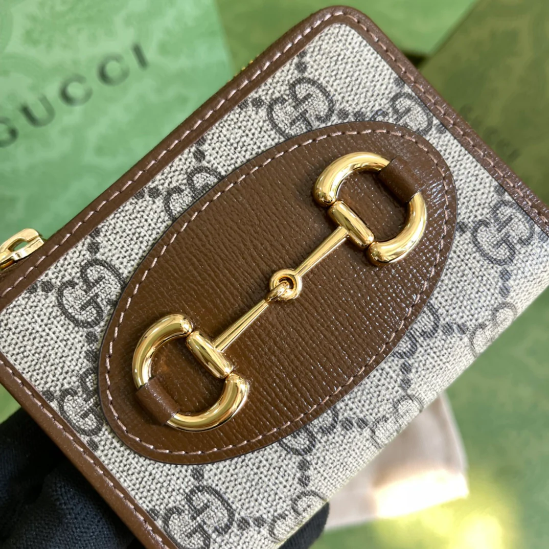 Gucci 新款拉链卡包