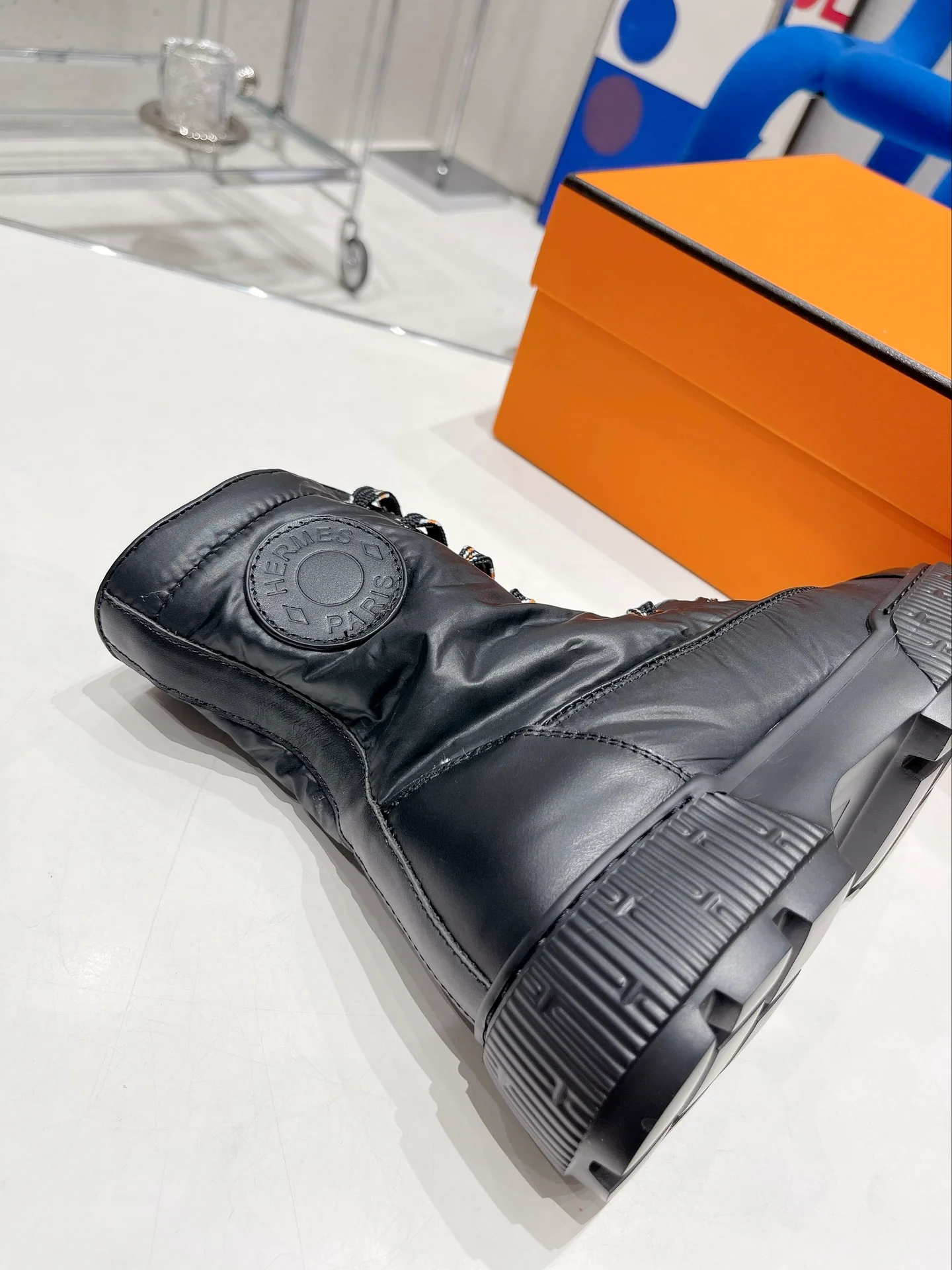 Новинка сезона осень/зима 2022 от Hermes - короткие сапоги и пуховые сапоги - 2