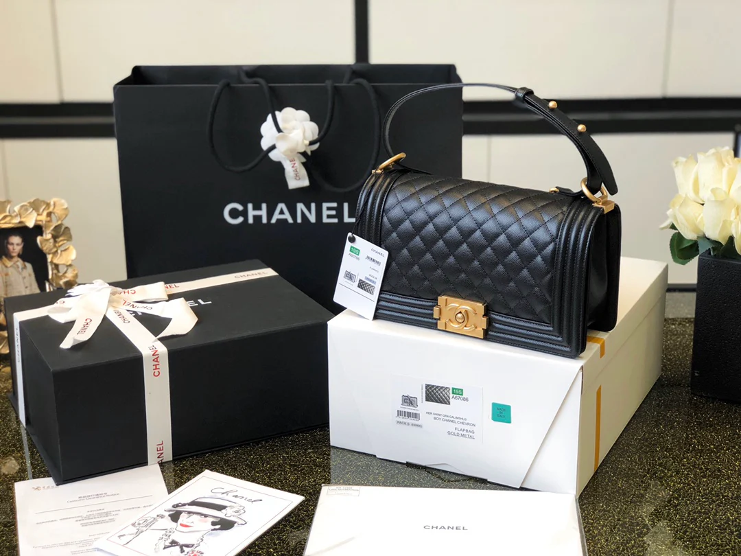Chanel-boy-25cm-34