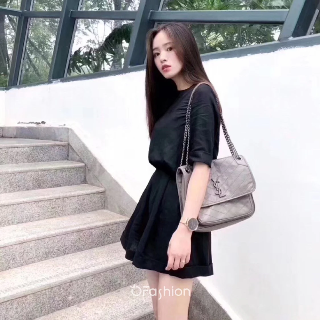 YSL Medium Niki - Светло-серая кожа с масляным покрытием - С замшей D-Buck