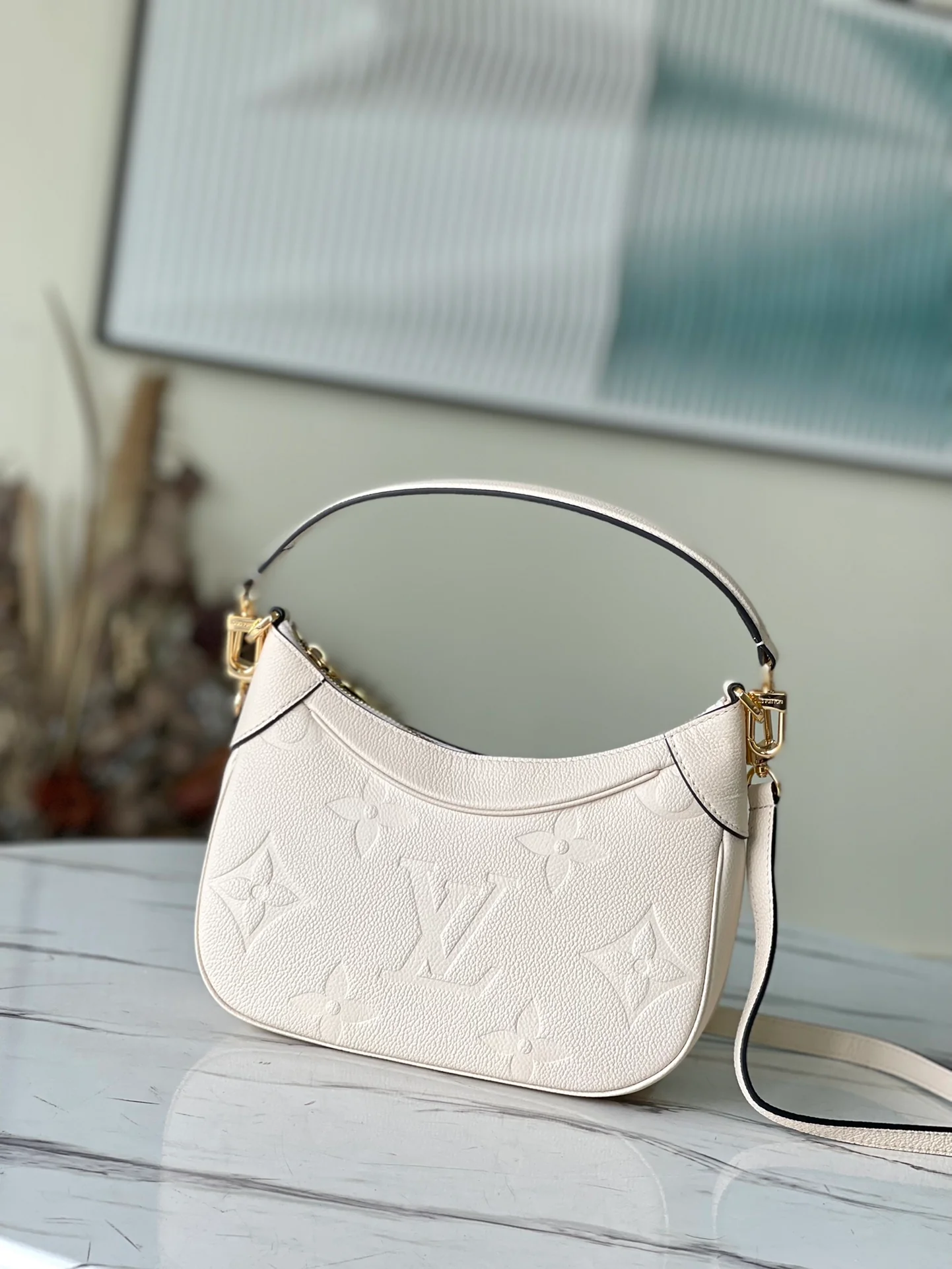 m46099-LV-bagatelle-handbag-off-white