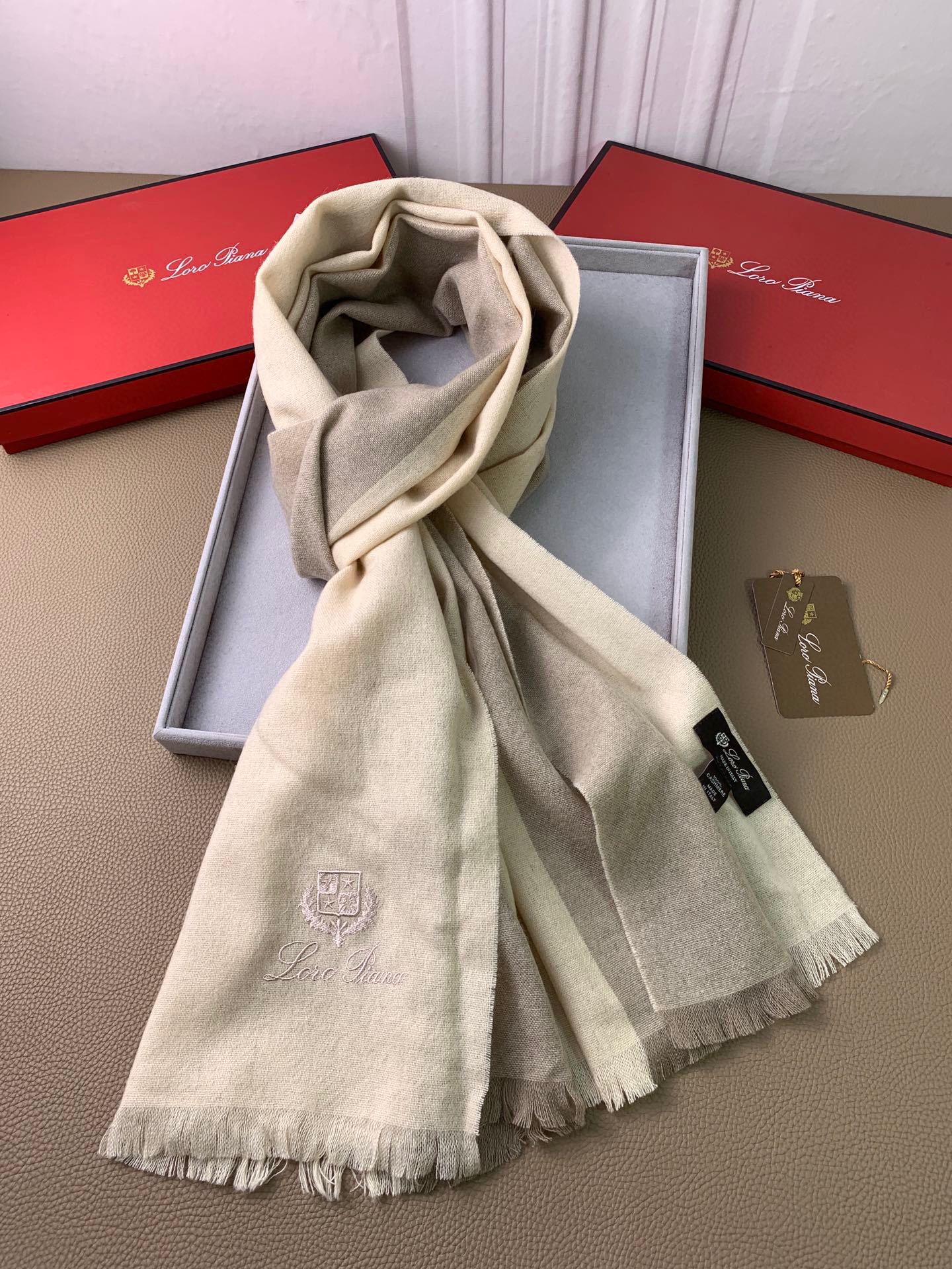 Шарф Loro Piana из шерстяной смеси в стиле пэчворк - 200 см - 75 см - 100 см - Шерсть - Бежевый