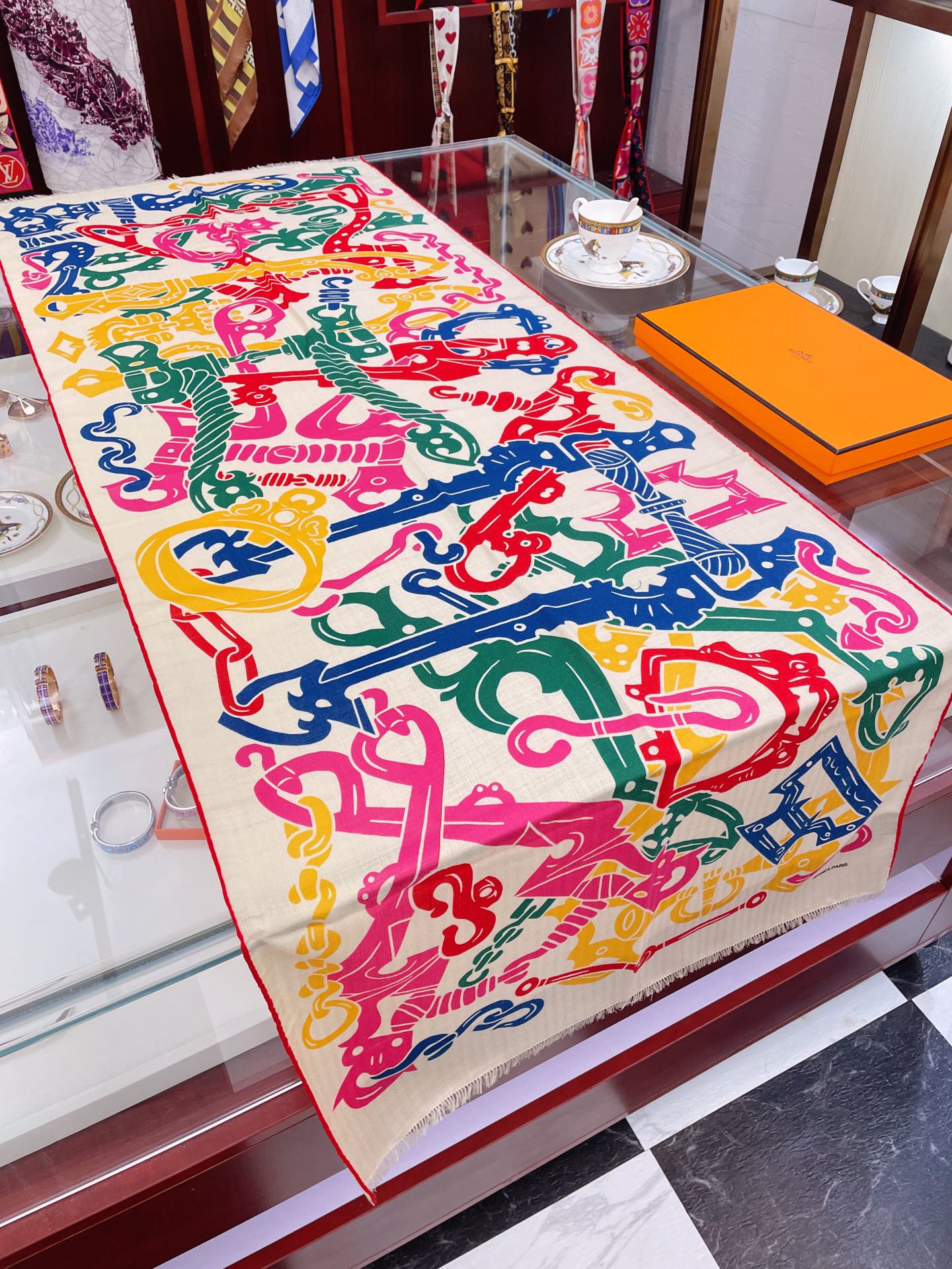 Шарф Hermes Line - 180 см - 63 см - 70 см - Кашемир - 30 см - Шелк - 1 см