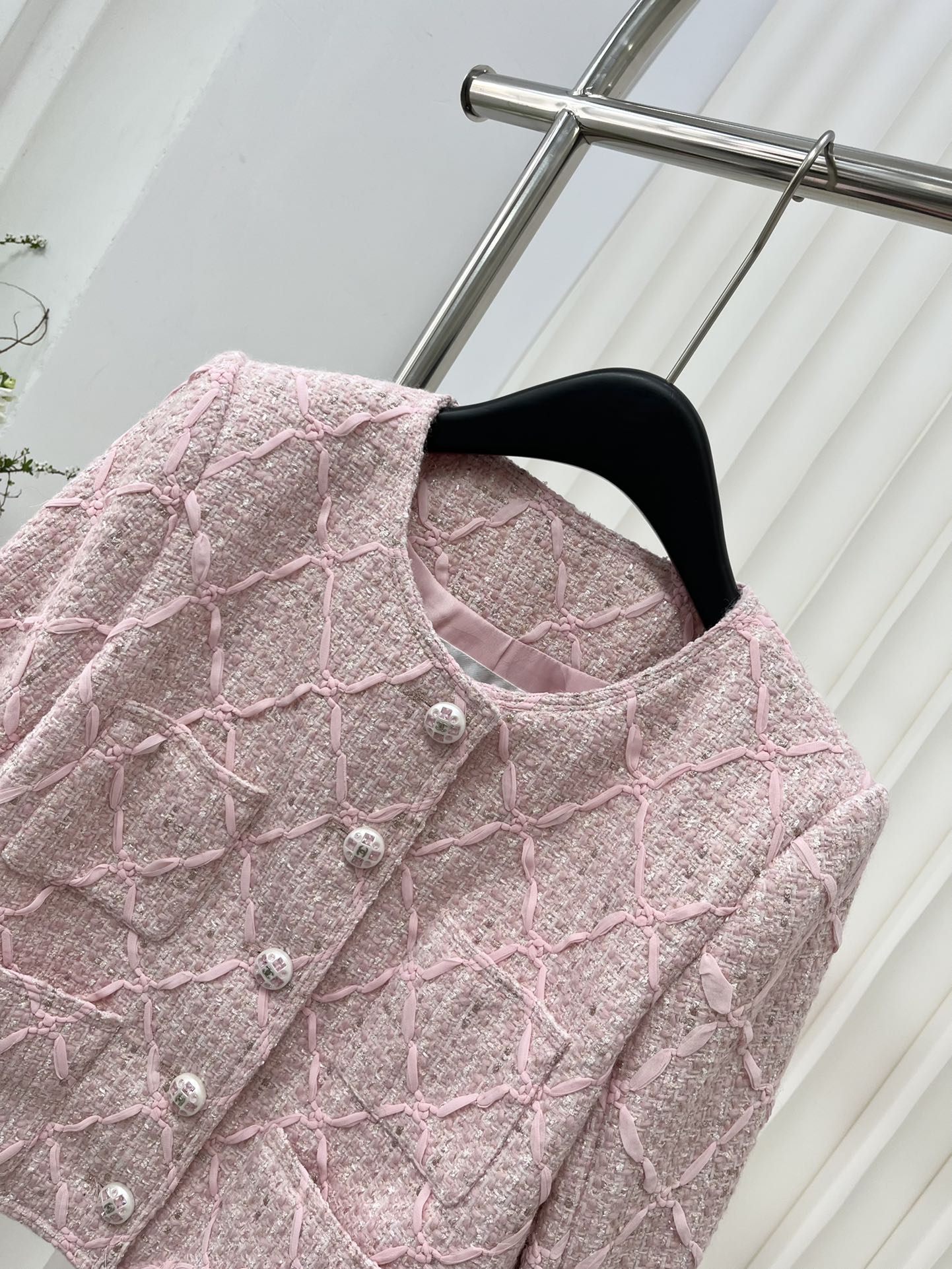 Куртка Chanel 2403 ?Камелия? — розовая.