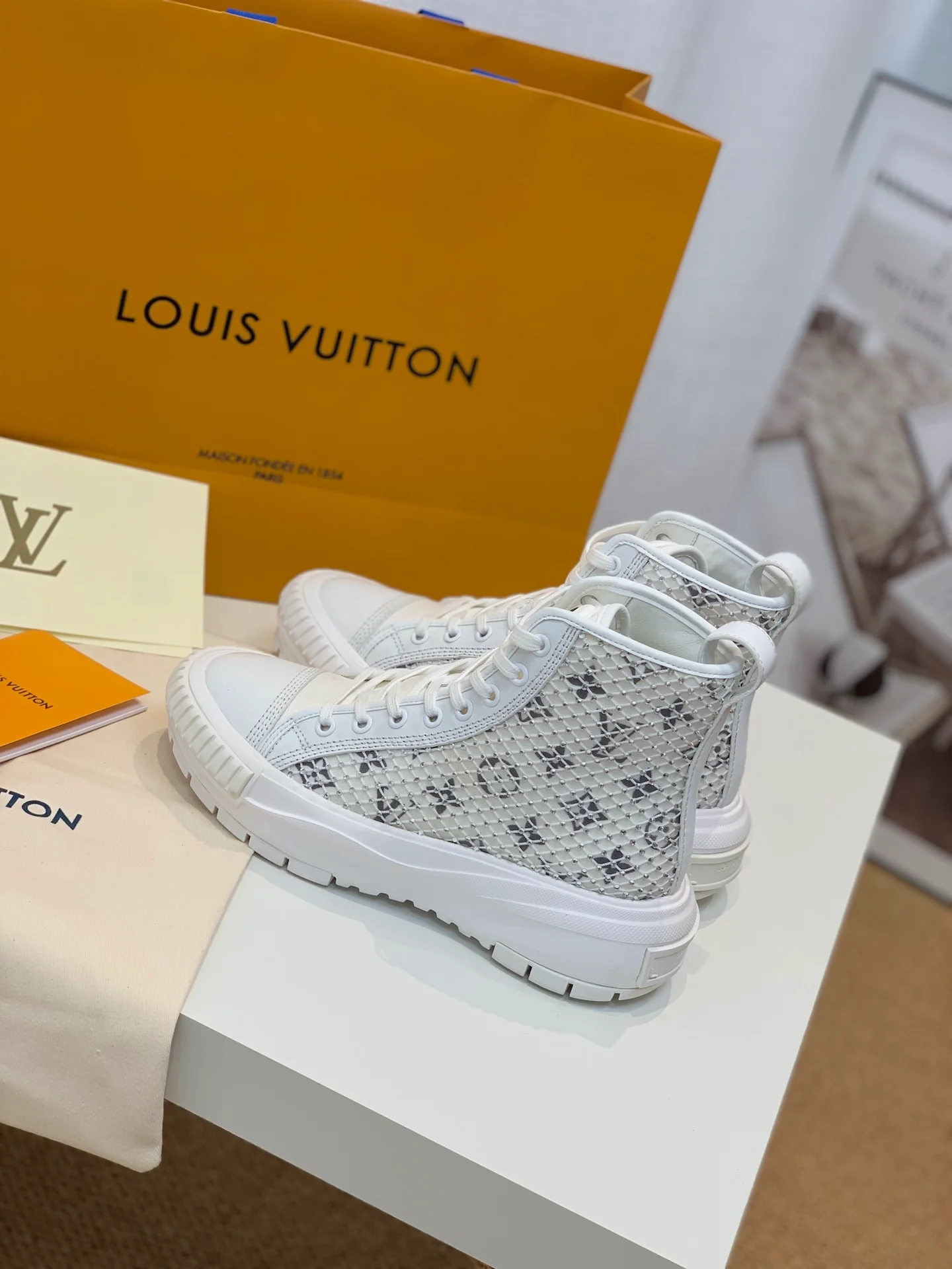 Обувь LV - LV Squad - Верх из сетчатого материала с кристаллами - Высокие повседневные туфли