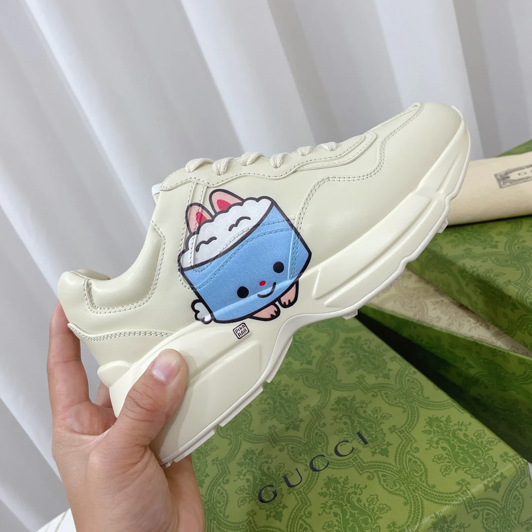 Новинка сезона весна/лето 2023 от Gucci - массивные кроссовки в стиле Kawaii - парный стиль.