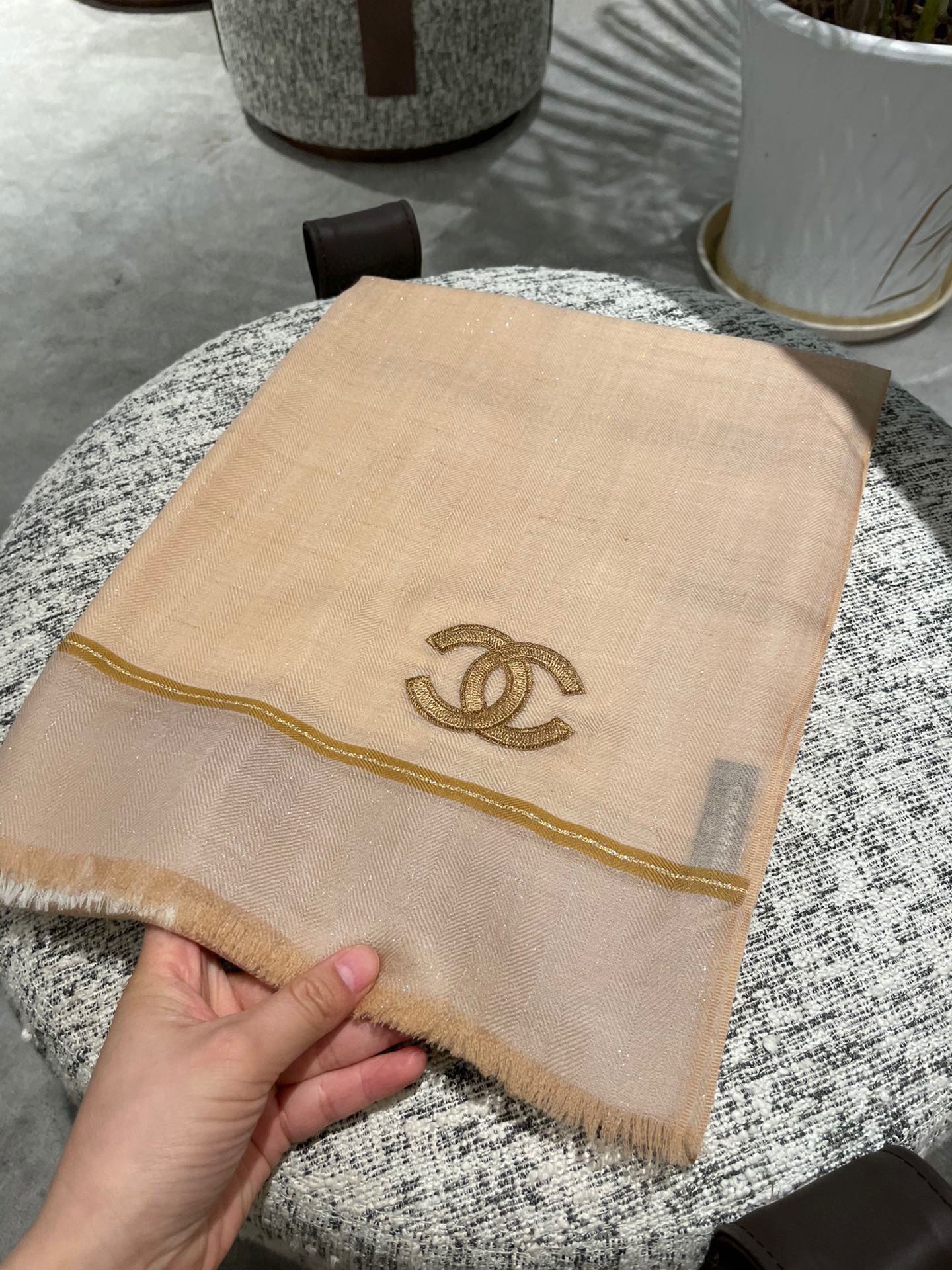 Chanel - Мягкий однотонный шарф - 105-180 см - Абрикосовый